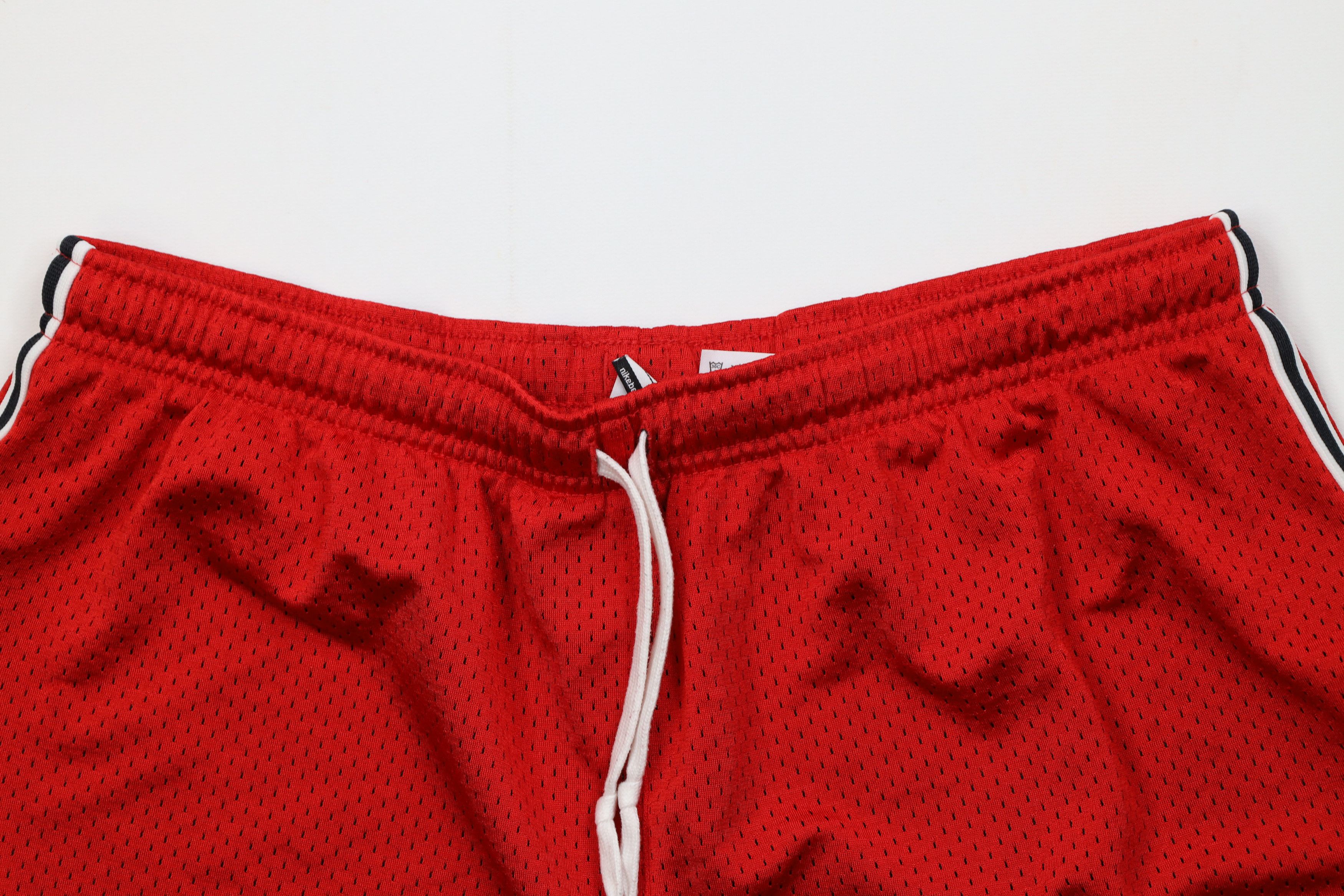 Nike Vintage Y2K Nike Scott Mini Swoosh Above Knee Shorts Red Size US 32 / EU 48 - 2 Thumbnail