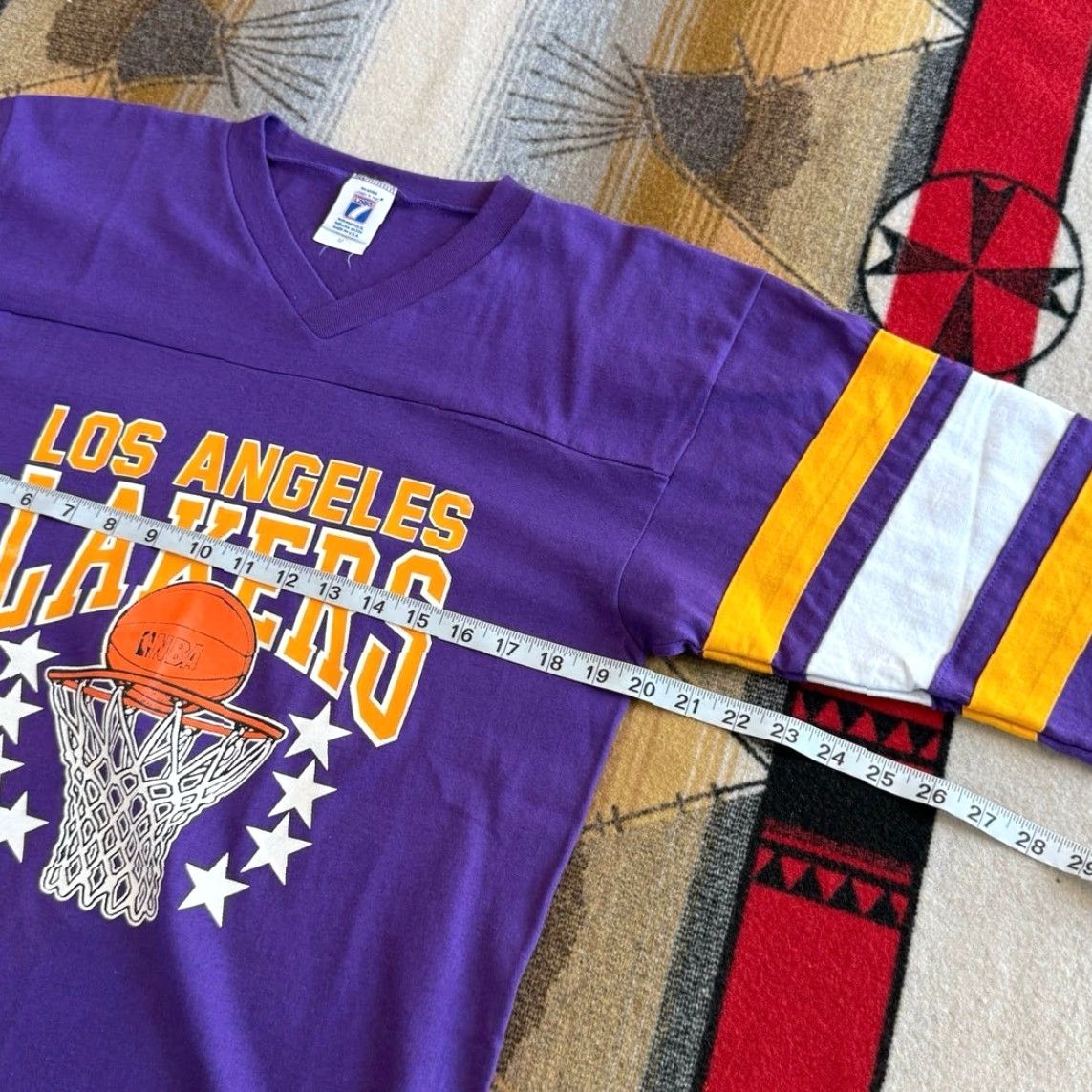 Logo 7 VINTAGE 80s Los Angeles Lakers Logo 7 T-Shirt Size Medium Basketball NBA USA Shirt Mens M Purple 80s Basketball Lakers Logo7 Vintage Size US M / EU 48-50 / 2 - 6 Thumbnail