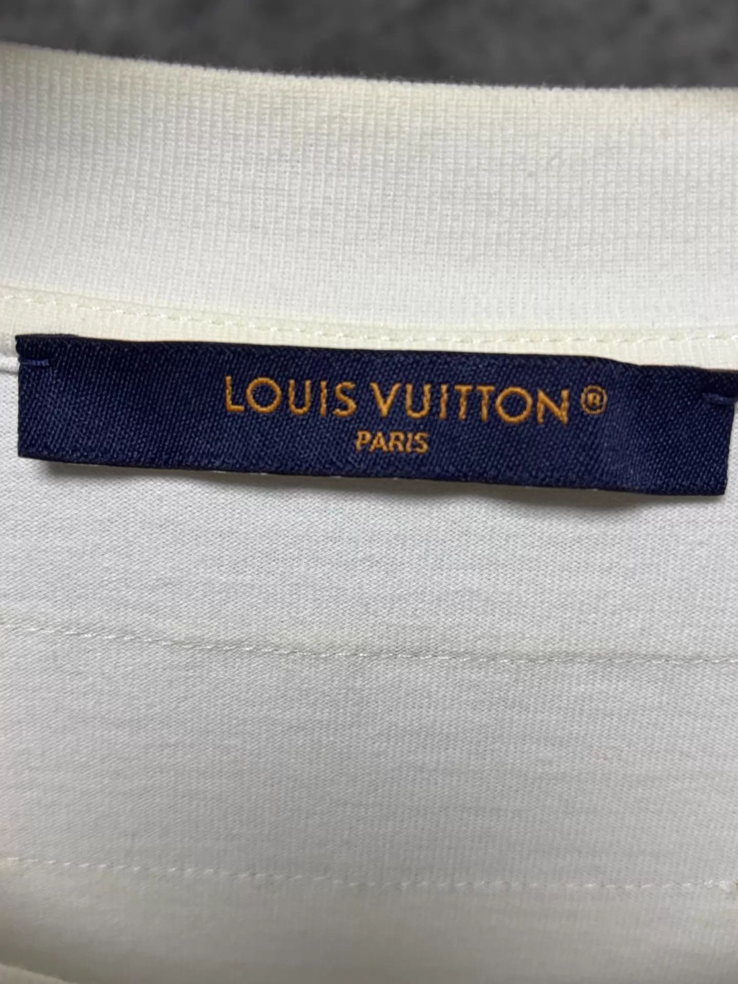 Louis Vuitton LV Signature Short Sleeve T-Shirt XL White Size US XL / EU 56 / 4 - 3 Thumbnail