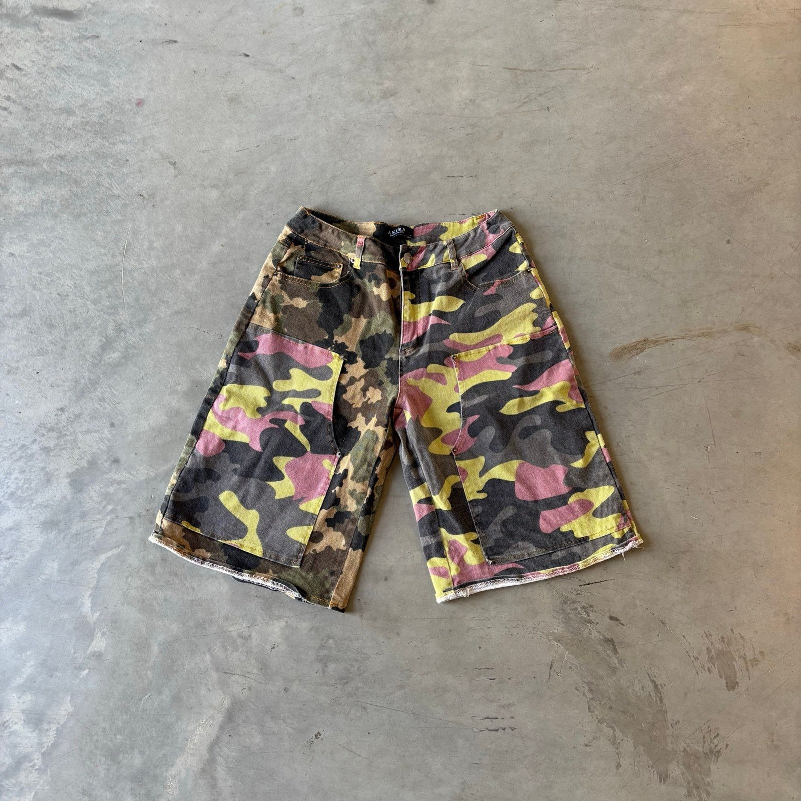 Vintage vintage camo two tone double knee jean shorts Size US 26 / EU 42 - 1 Thumbnail