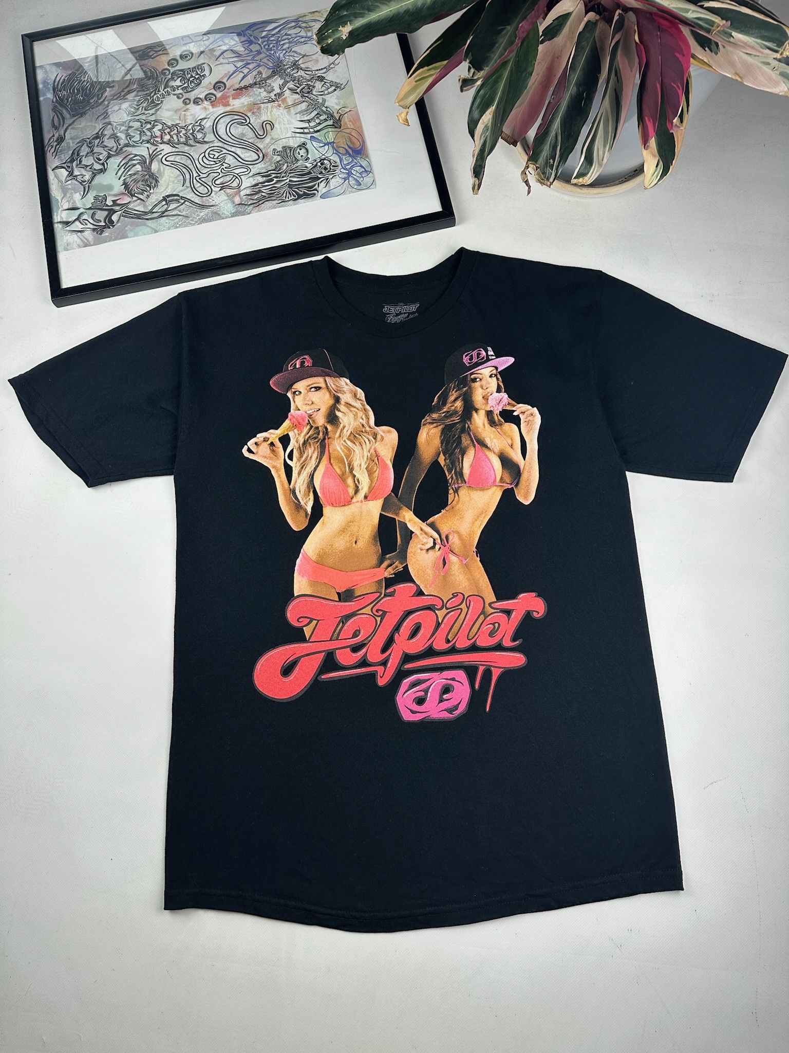 Band Tees Vintage Sex Sexy Girl Porn Star tShirt Tee ice cream nude Size US L / EU 52-54 / 3 - 1 Thumbnail