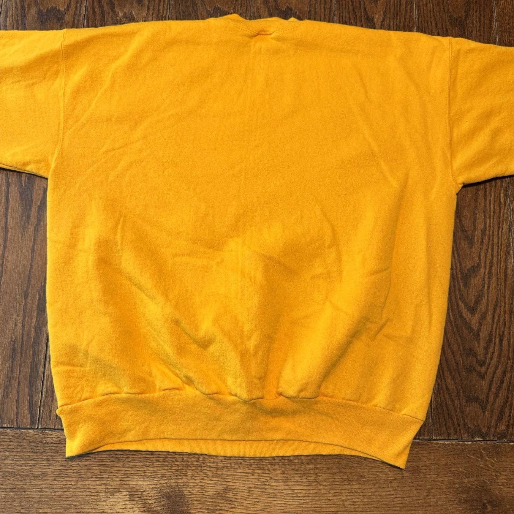 Hanes VINTAGE Hanes Sweatshirt Castle On The Hill Pittsburgh University Yellow Blue Graphic Print XL Mens Pullover Crew Neck Size US XL / EU 56 / 4 - 7 Thumbnail