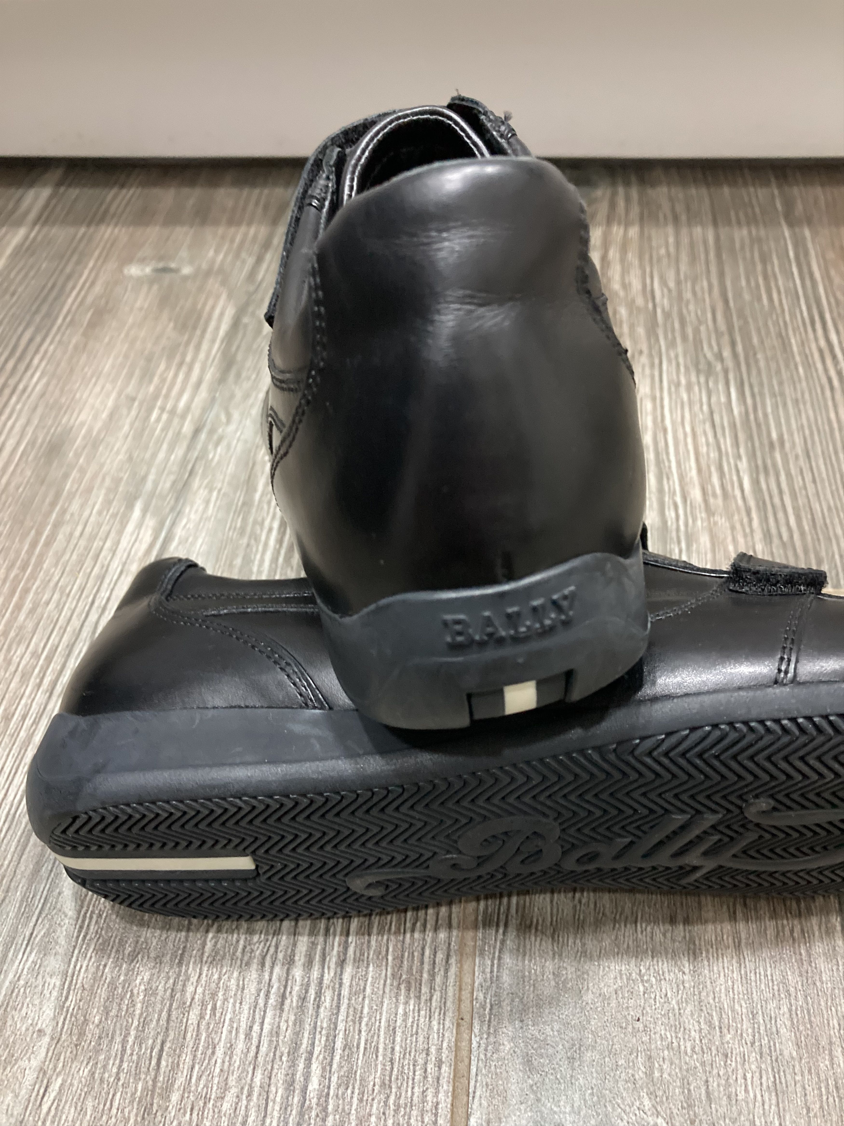 Bally Bally black leather low top sneakers with two straps across Size US 8 / IT 38 - 3 Thumbnail