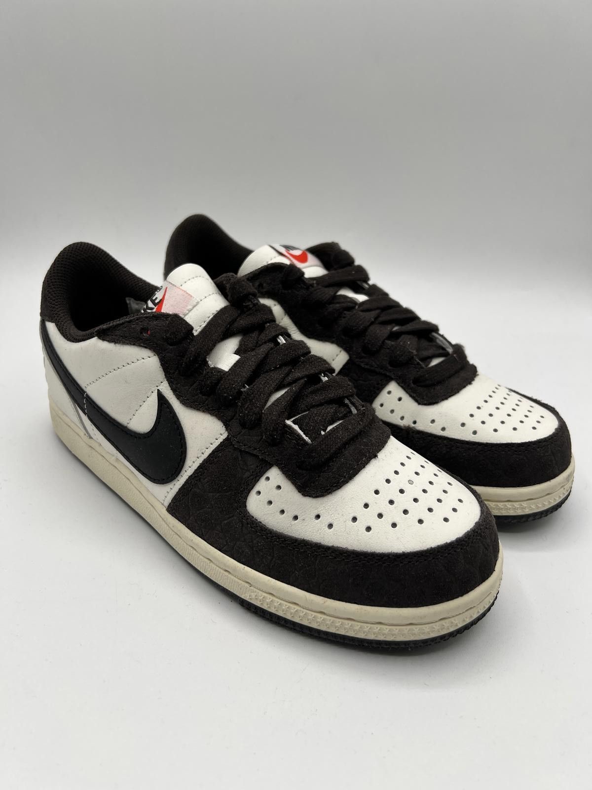 Nike Nike Men's Terminator Low Croc FN7815-200 Brand New No Box Size US 5 / EU 37 - 1 Thumbnail