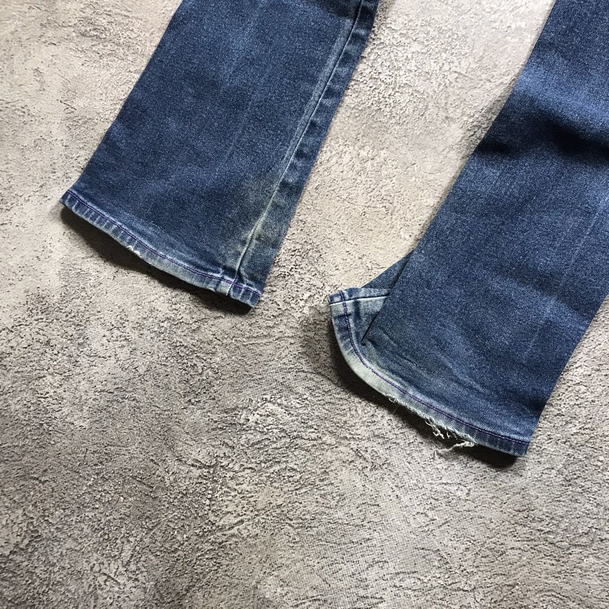 Vintage Vintage Y2K Distressed Flared Jeans Grunge Thrashed Baggy 28 Size 28" / US 6 / IT 42 - 5 Thumbnail