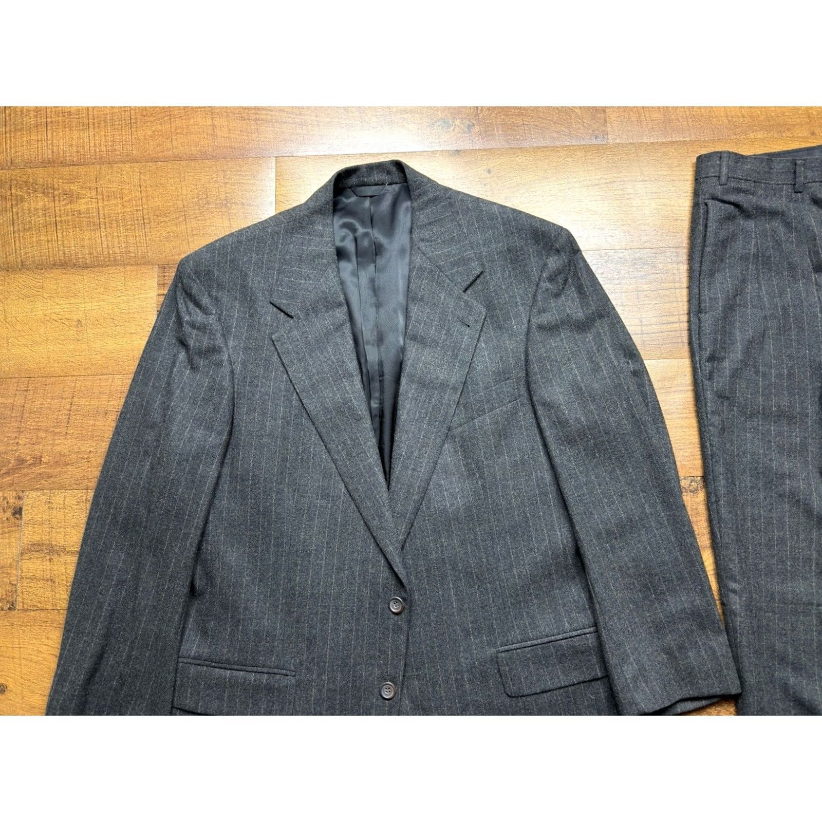 Saks Fifth Avenue Vintage Saks Fifth Avenue 2pc Wool Suit Gray Blazer, Pants Men 46R 37X28.5 Size 46R - 3 Thumbnail