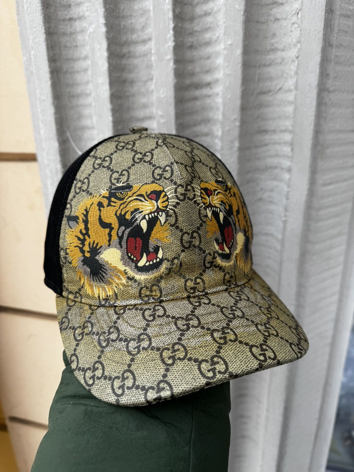 Gucci Gucci Beige Tiger GG Supreme Canvas & Mesh Baseball 