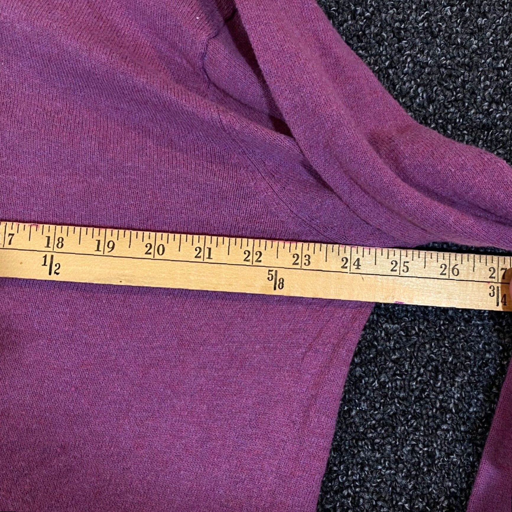 Vintage VINTAGE? No — Actually: WOOLWORTHS Sweater Mens Large Cashmere Blend Fuchsia Long Sleeve V-Neck Size US L / EU 52-54 / 3 - 6 Thumbnail