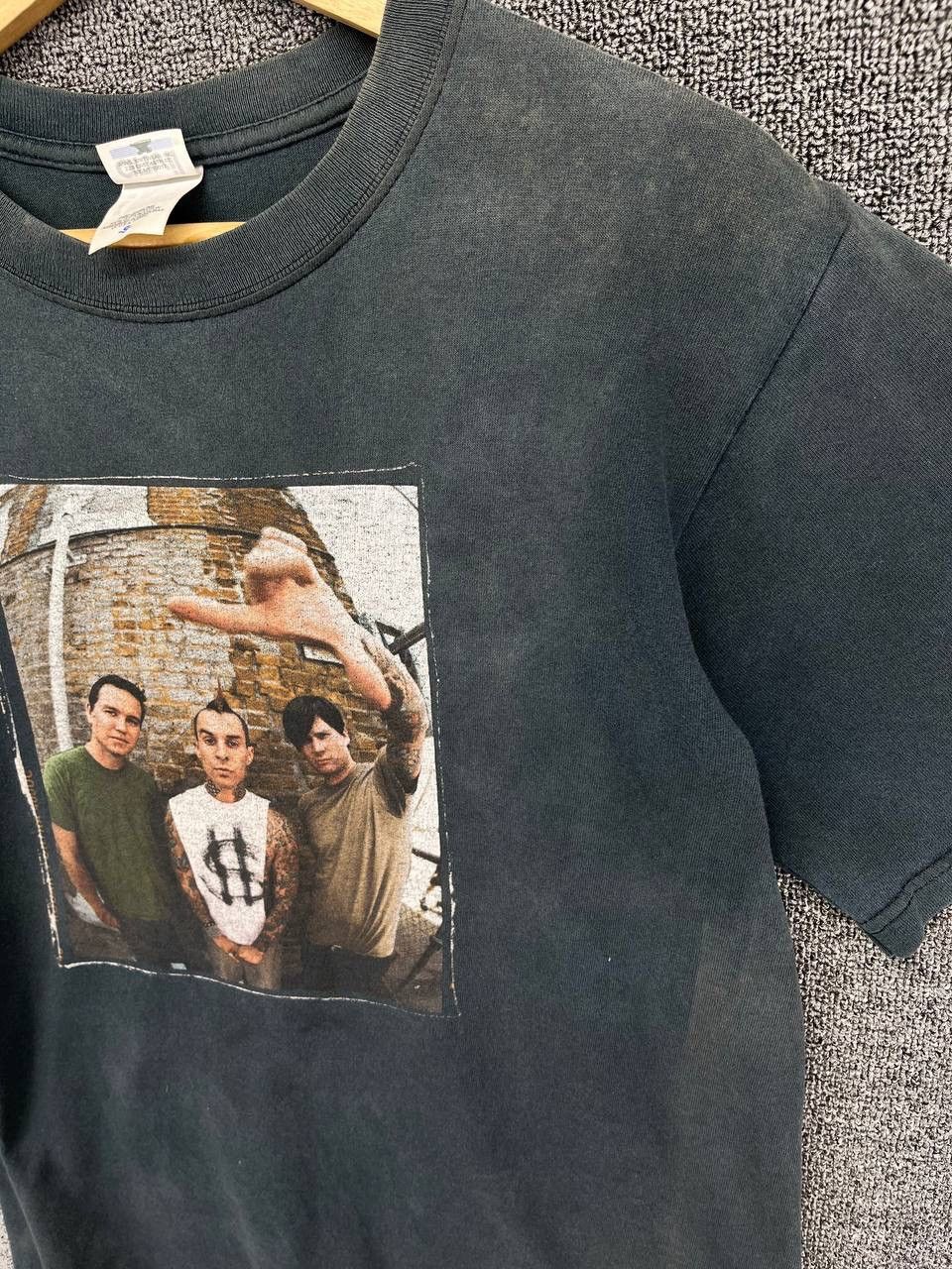 Band Tees Vintage Blink 182 Punk Rock Band Tees T Shirts Size US S / EU 44-46 / 1 - 10 Thumbnail