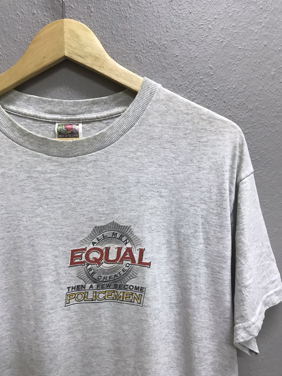 Fruit Of The Loom VINTAGE 90s CAPITAL CONCEPTS TSHIRT Size US L / EU 52-54 / 3 - 5 Thumbnail