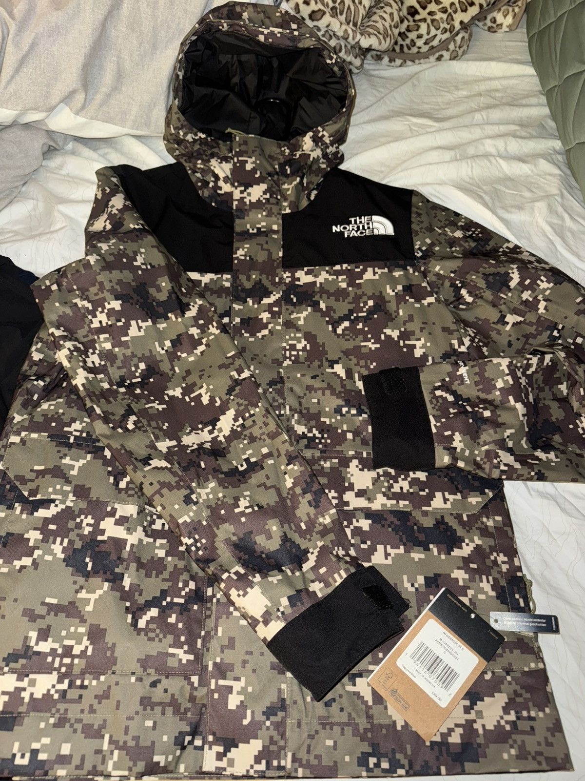 The North Face THE NORTH FACE PIXEL CAMO JACKET Size US S / EU 44-46 / 1 - 3 Thumbnail