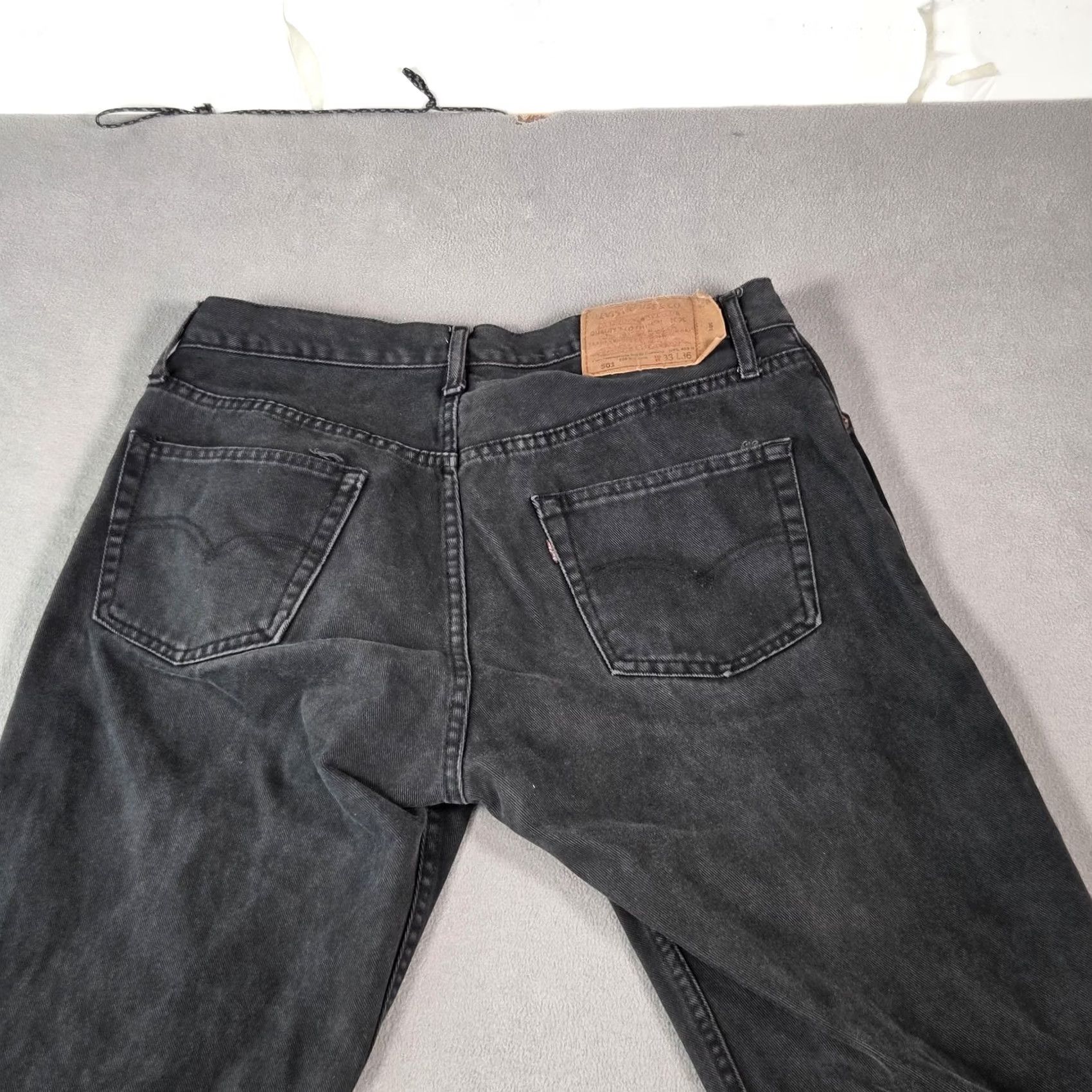 Levi's VINTAGE Levi's 501 Jeans Mens Black Denim Button Fly Made USA 90s 29x30 Fits 29x30 Mens Jeans Black Denim Button Fly 501 90s Vintage Size US 29 - 6 Thumbnail