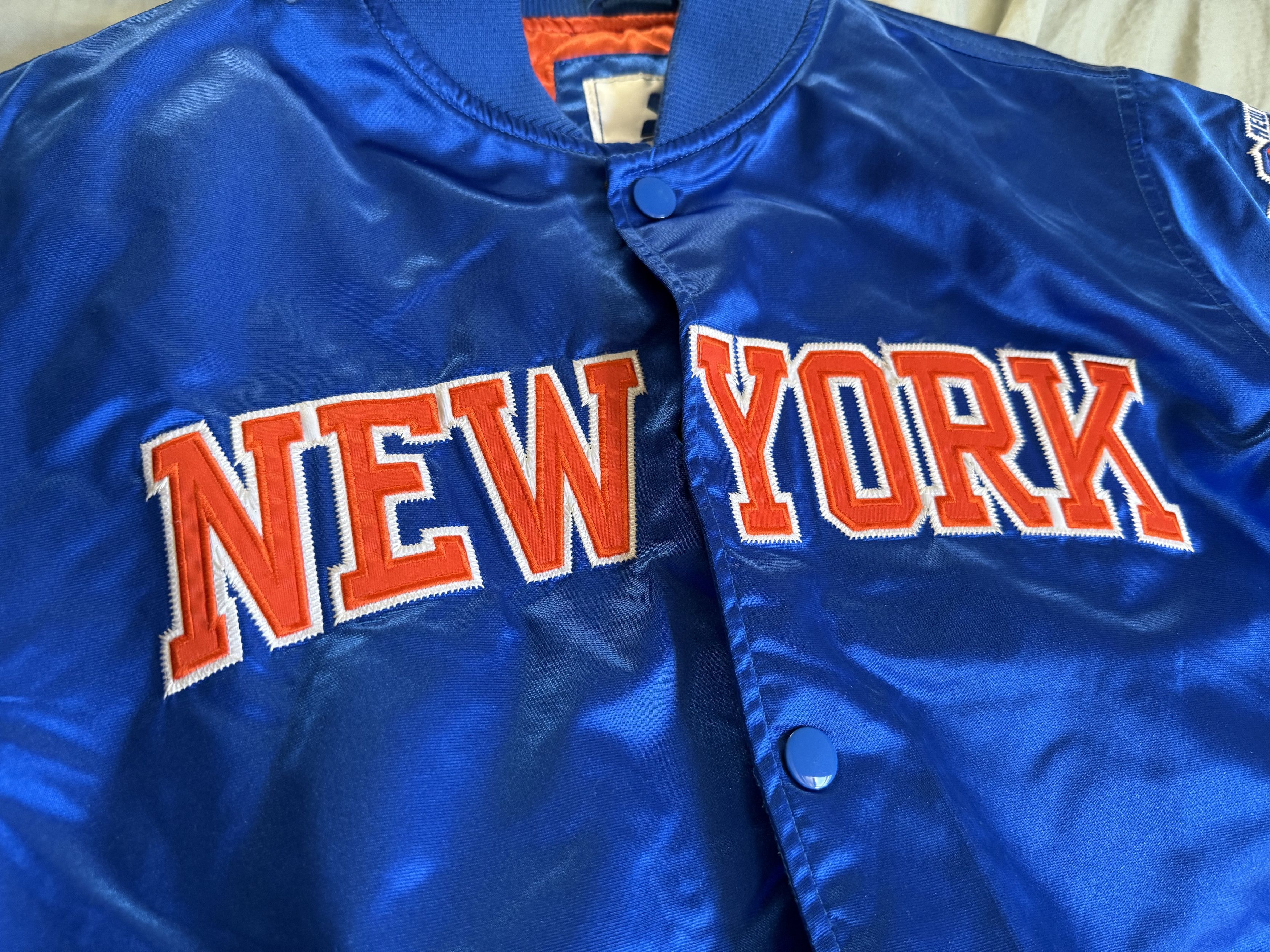 Starter Starter New York Knicks Satin Bomber Jacket Medium Size US M / EU 48-50 / 2 - 2 Thumbnail