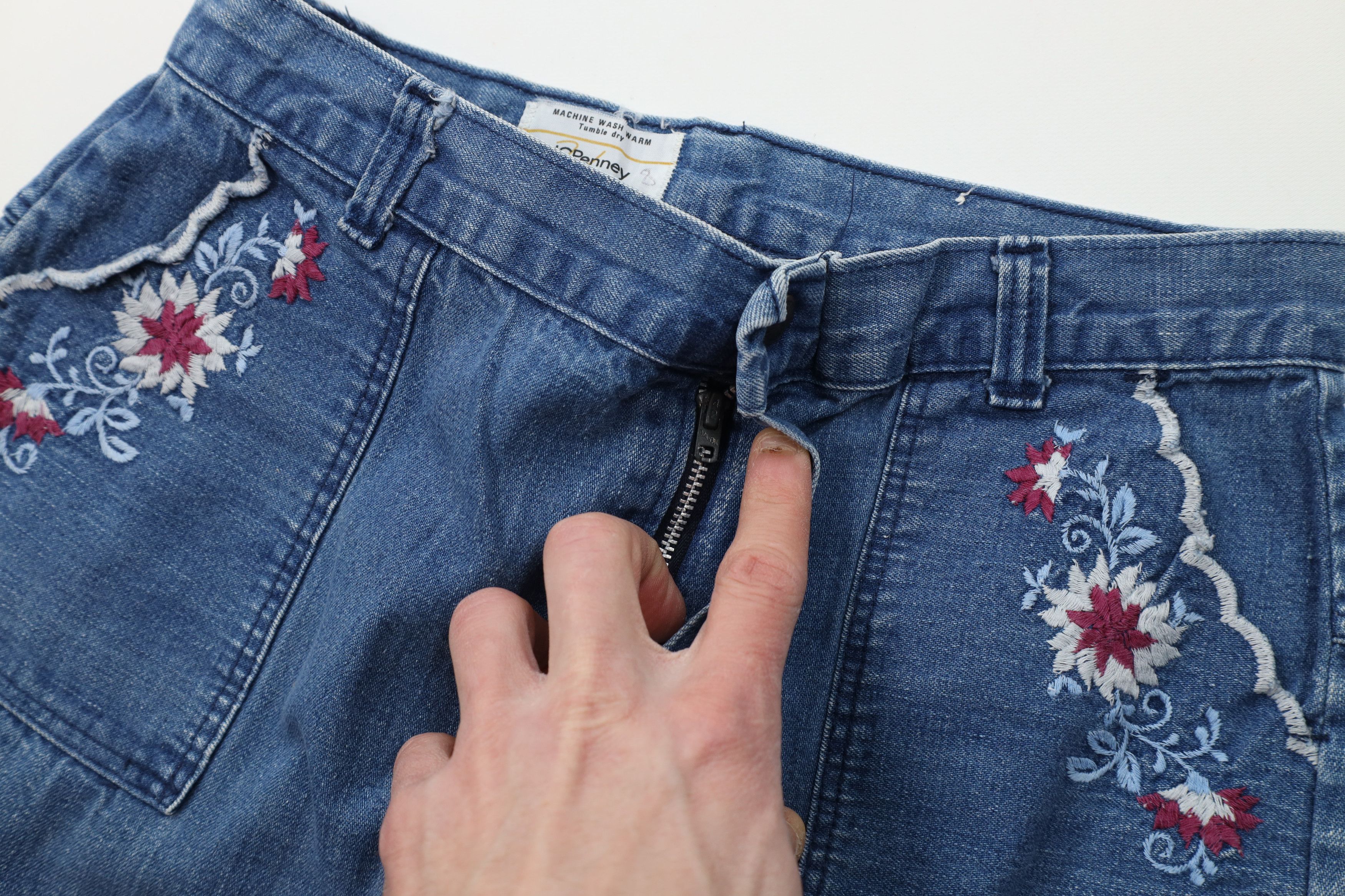 Vintage Vintage 70s Streetwear Flower Bell Bottoms Jeans USA Size 28" / US 6 / IT 42 - 8 Thumbnail