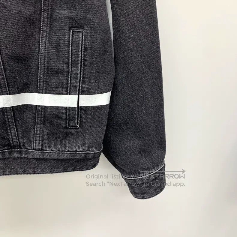 Valentino Valentino Black logo letter print denim jacket Size US S / EU 44-46 / 1 - 4 Thumbnail