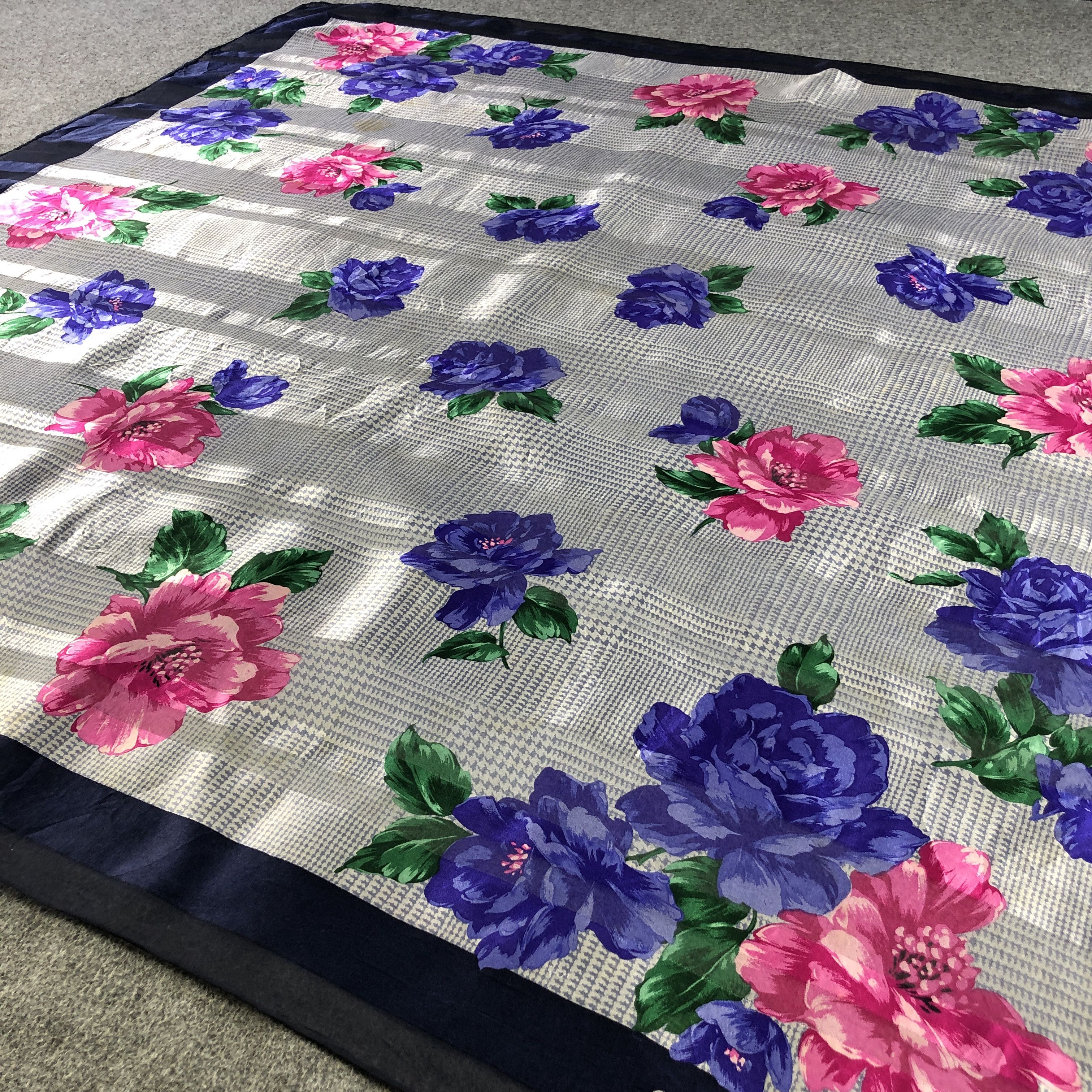 Givenchy Vintage Givenchy Floral Hand Rolled Silk Scarf M1203 Size ONE SIZE - 3 Thumbnail