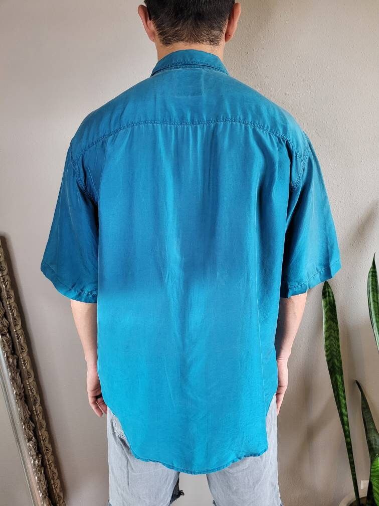 Vintage Vintage 80s/90s Relaxed Teal Silk Short Sleeve Button-up Size US L / EU 52-54 / 3 - 6 Thumbnail