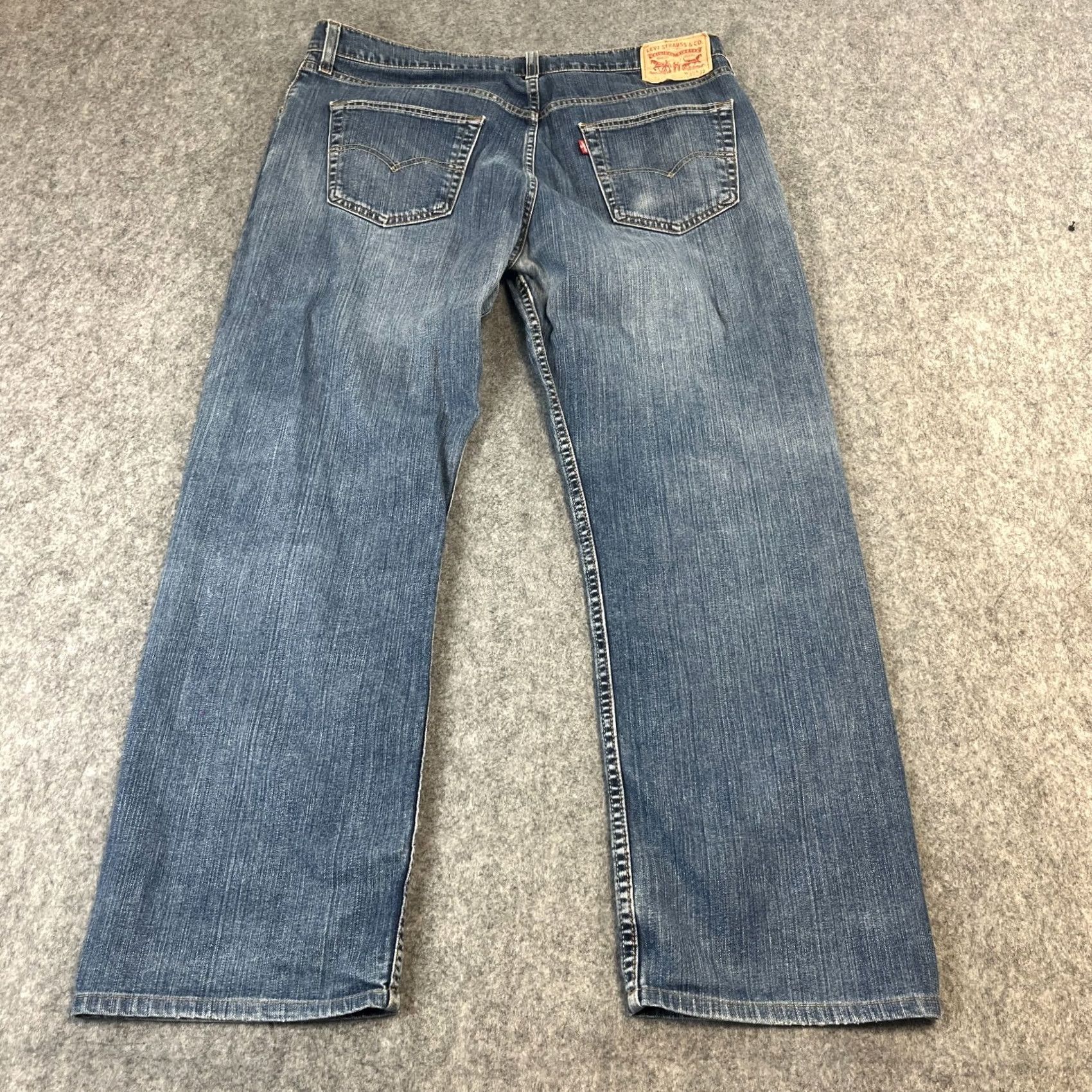 Levi's Levi's Mens Jeans Relaxed Straight 36 30 Mid Wash Blue Whiskers 5-Pocket Denim Vintage Size US 36 / EU 52 - 2 Thumbnail