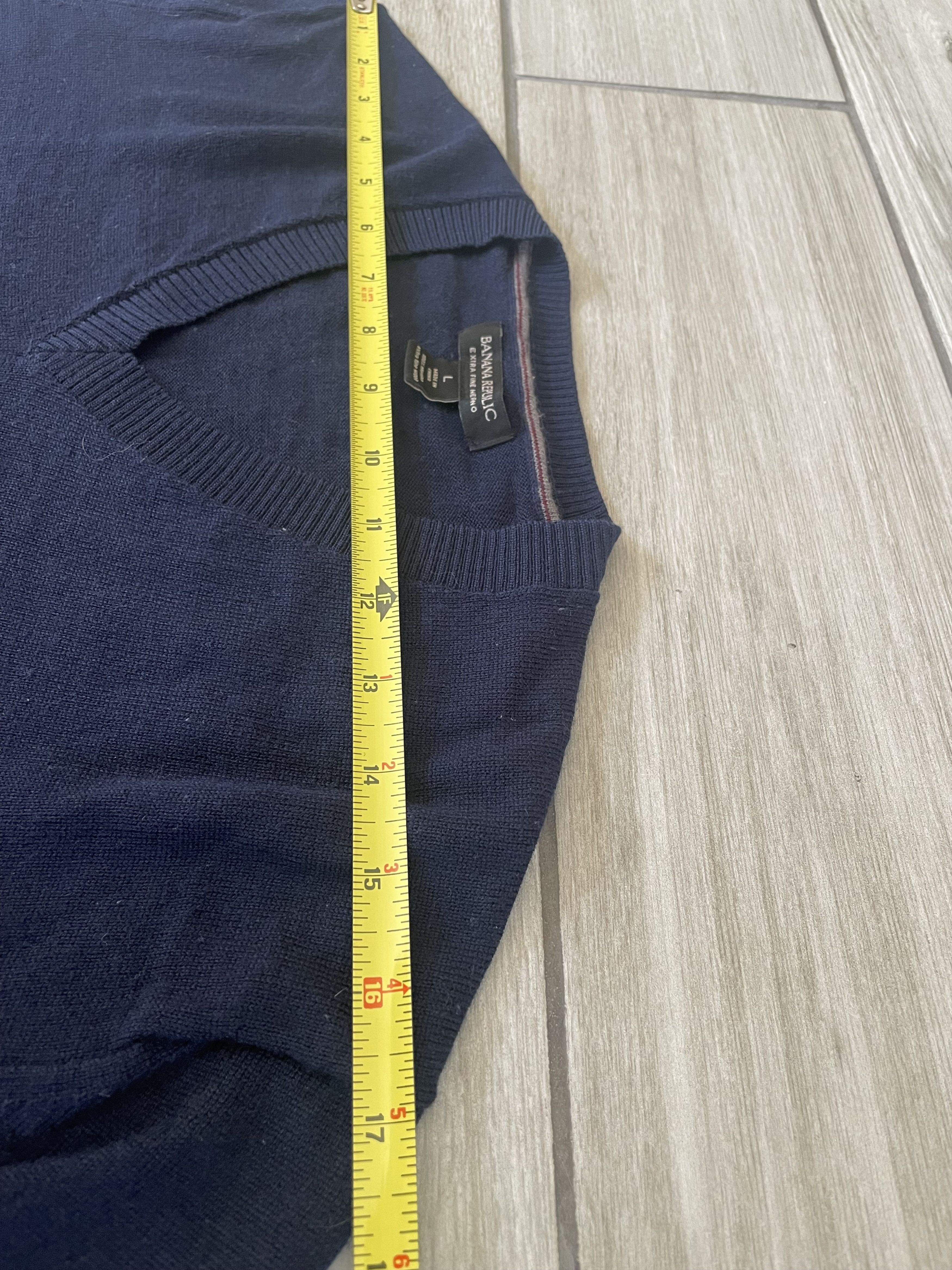 Banana Republic Banana Republic V Neck Sweater Large Blue merino wool Size US L / EU 52-54 / 3 - 11 Thumbnail