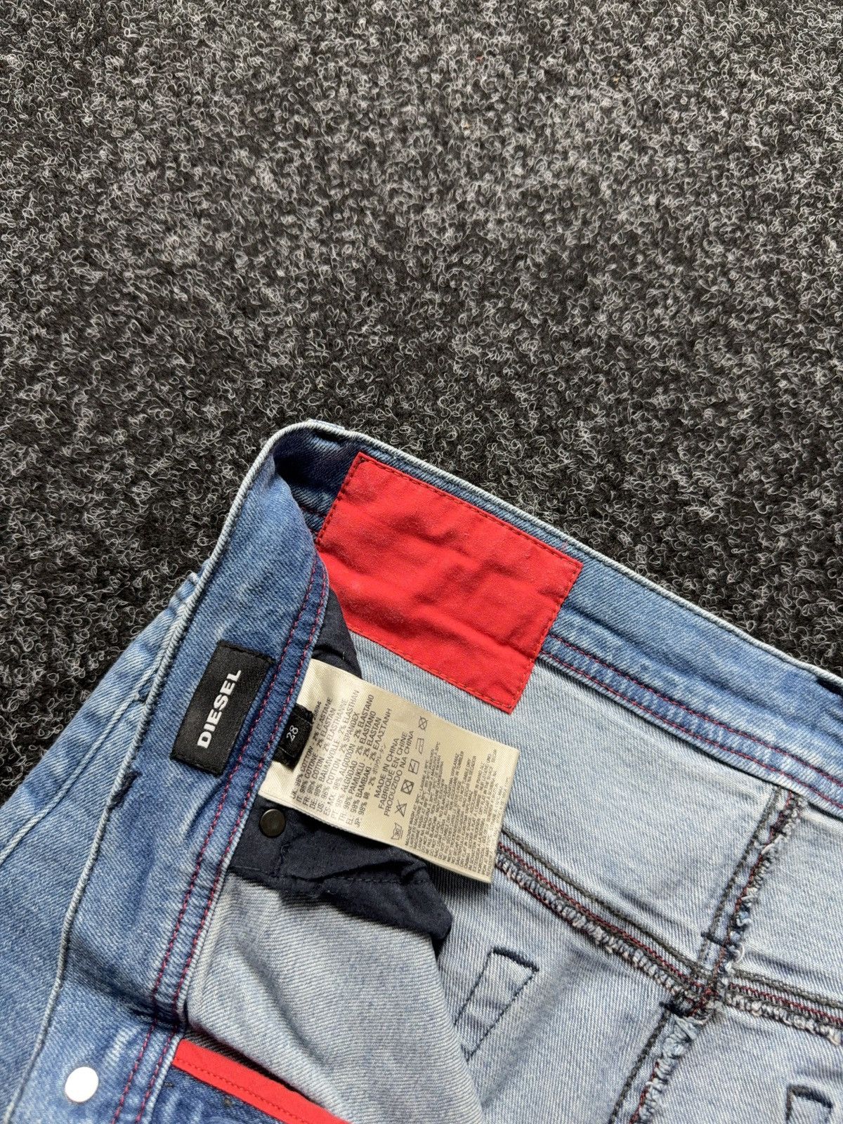 Diesel Luxury Diesel 00s Cropped Jeans Light Wash Distressed Denim Size 26" / US 2 / IT 38 - 8 Thumbnail
