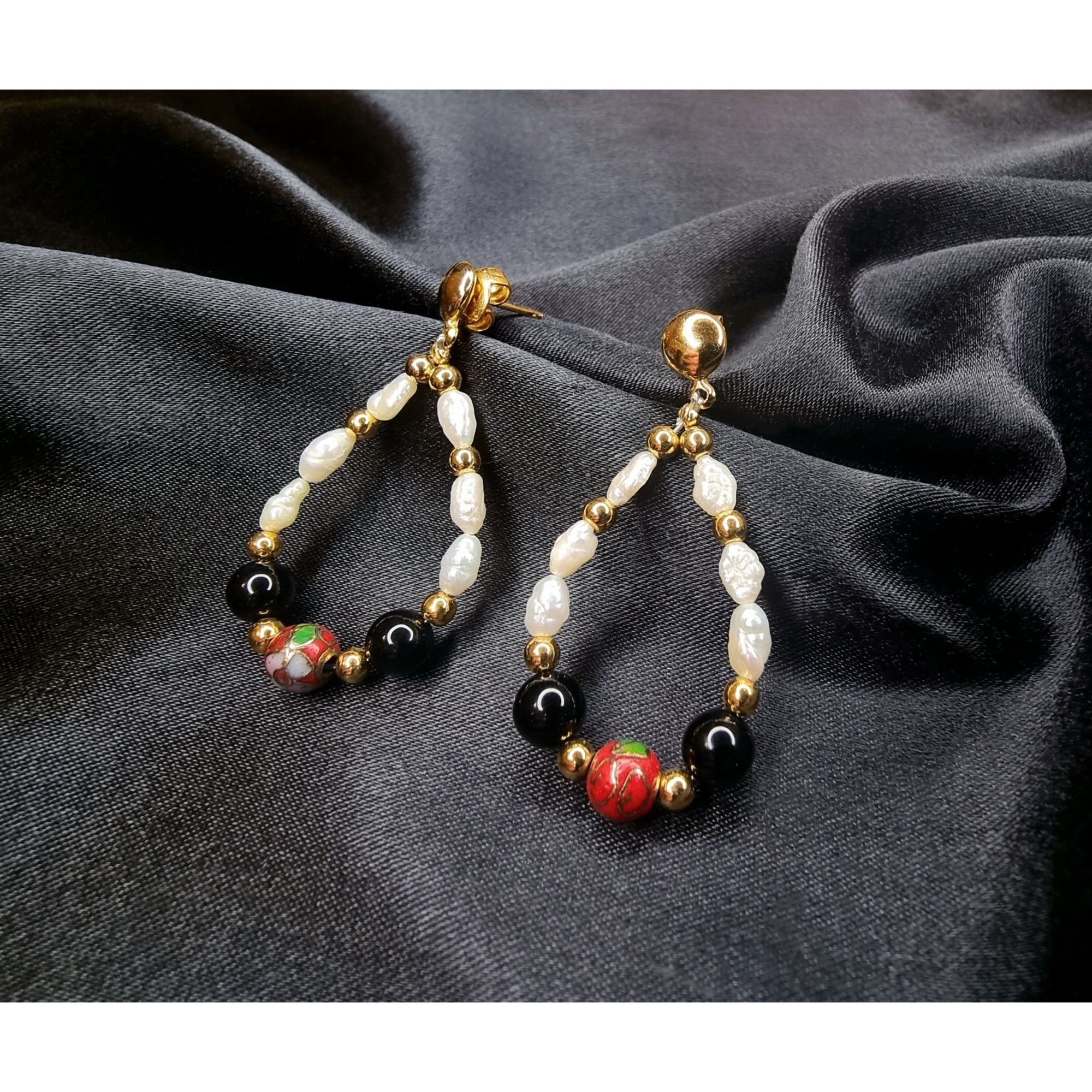 Vintage Elegant Gold & Pearl Teardrop Earrings With Black Beads & Re Size ONE SIZE - 2 Thumbnail