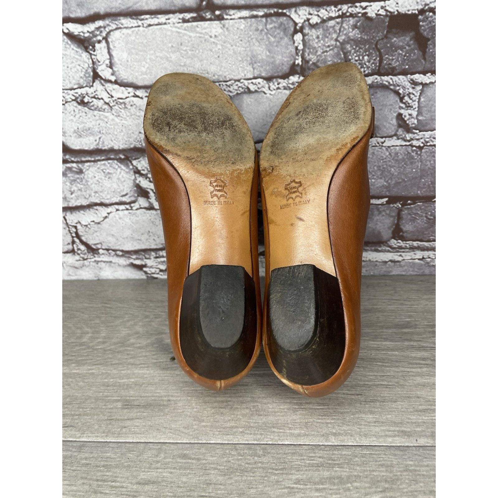 Salvatore Ferragamo Salvatore Ferragamo Boutique Vara Brown Leather Bow Heels Wo Size US 8 / IT 38 - 7 Thumbnail