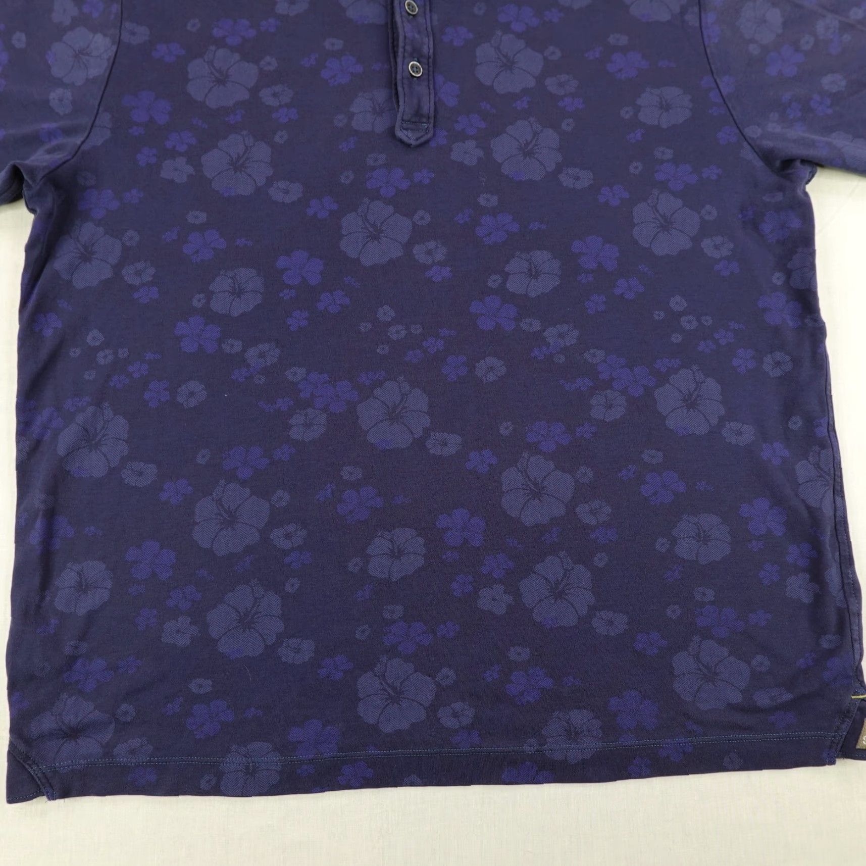 Tommy Bahama Tommy Bahama Polo Shirt Men Large Blue Floral Golf Mens Size US L / EU 52-54 / 3 - 3 Thumbnail
