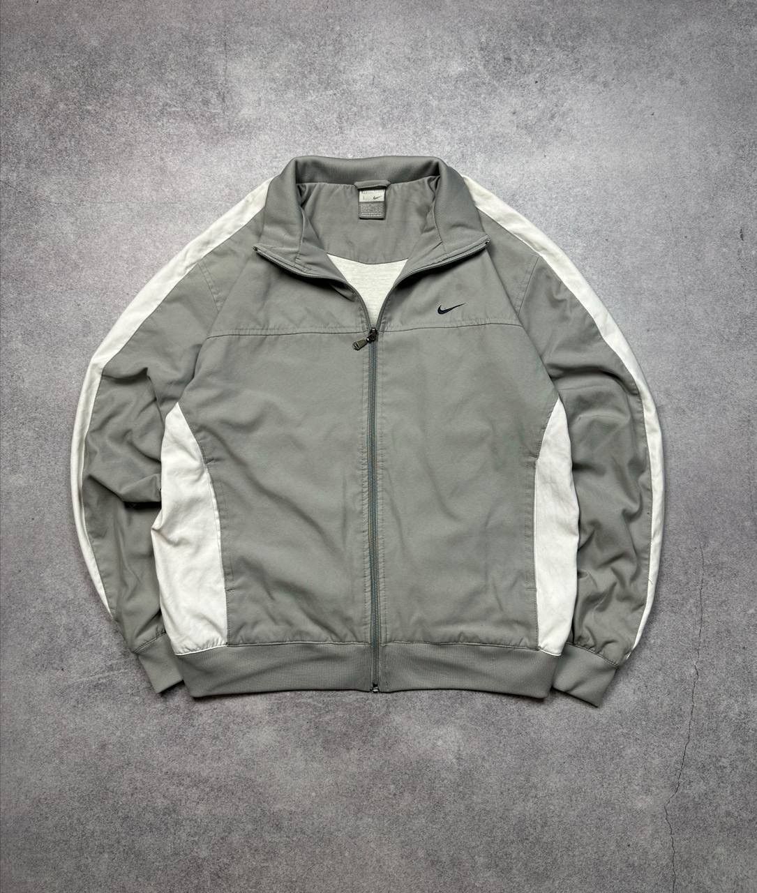 Nike Vintage Nike Track Jacket, Size M – Classic 90s Sportswear Size US M / EU 48-50 / 2 - 1 Thumbnail