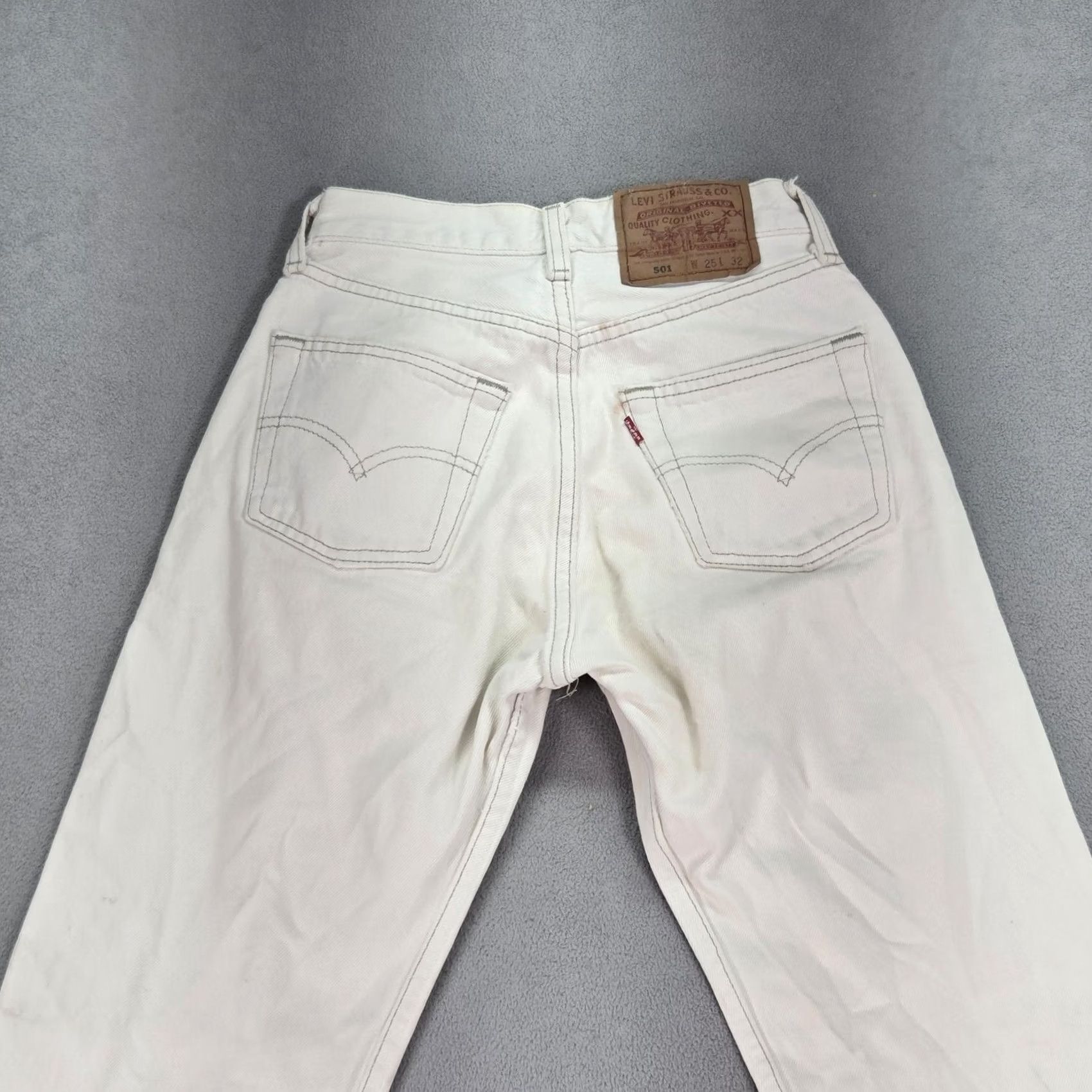 Levi's VINTAGE Levi's 501 Jeans Womens White Button Fly 20x27 90s Fits Regular High Rise Denim 100% Cotton United States Womens Size 42" / US 20 - 5 Thumbnail
