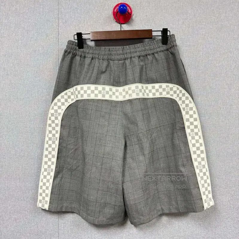 Other Louis Vuitton Green Cotton Women's Shorts . Size 23" - 2 Thumbnail