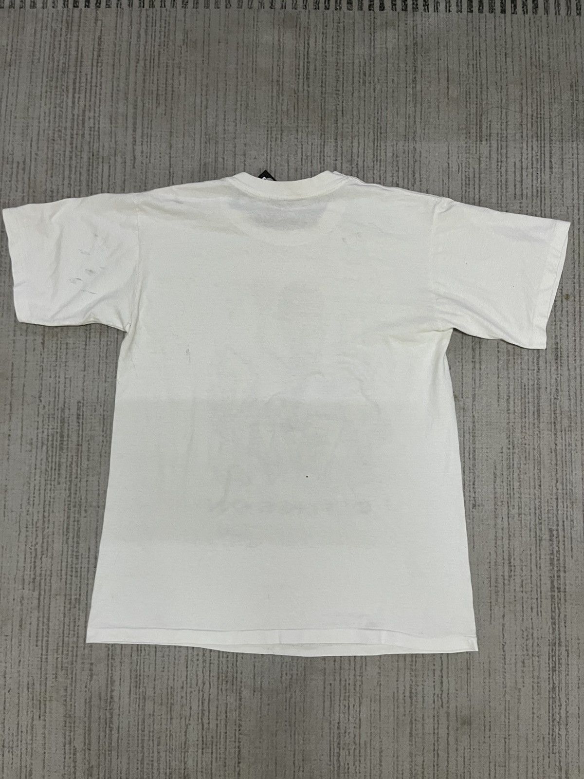 Vintage Vintage 1990 made in usa magic johnson tshirt Size US L / EU 52-54 / 3 - 6 Thumbnail