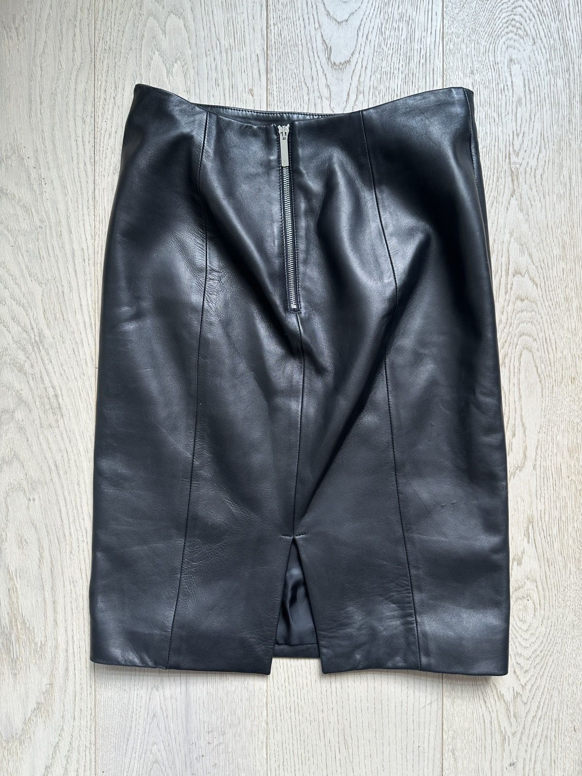 The Row The Row Leather Pencil Skirt Size 28" / US 6 / IT 42 - 6 Thumbnail