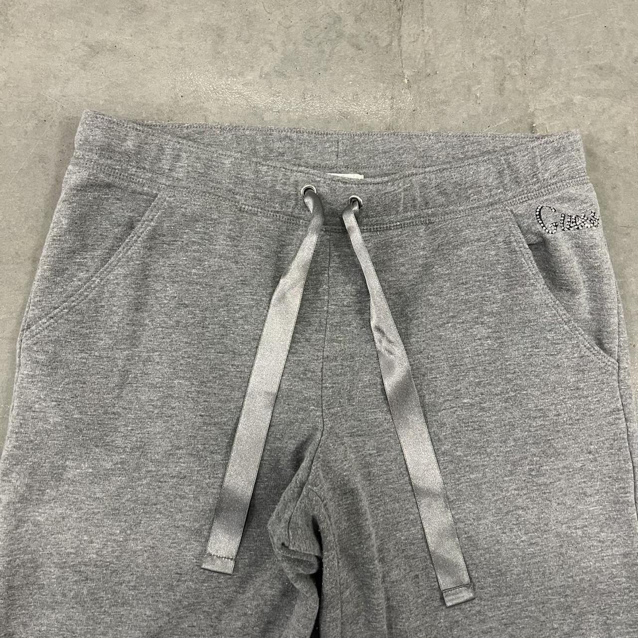 Guess Vintage Y2K/2000s Baggy Grey Guess Women’s Sweatpants Size 30" / US 8 / IT 44 - 3 Thumbnail