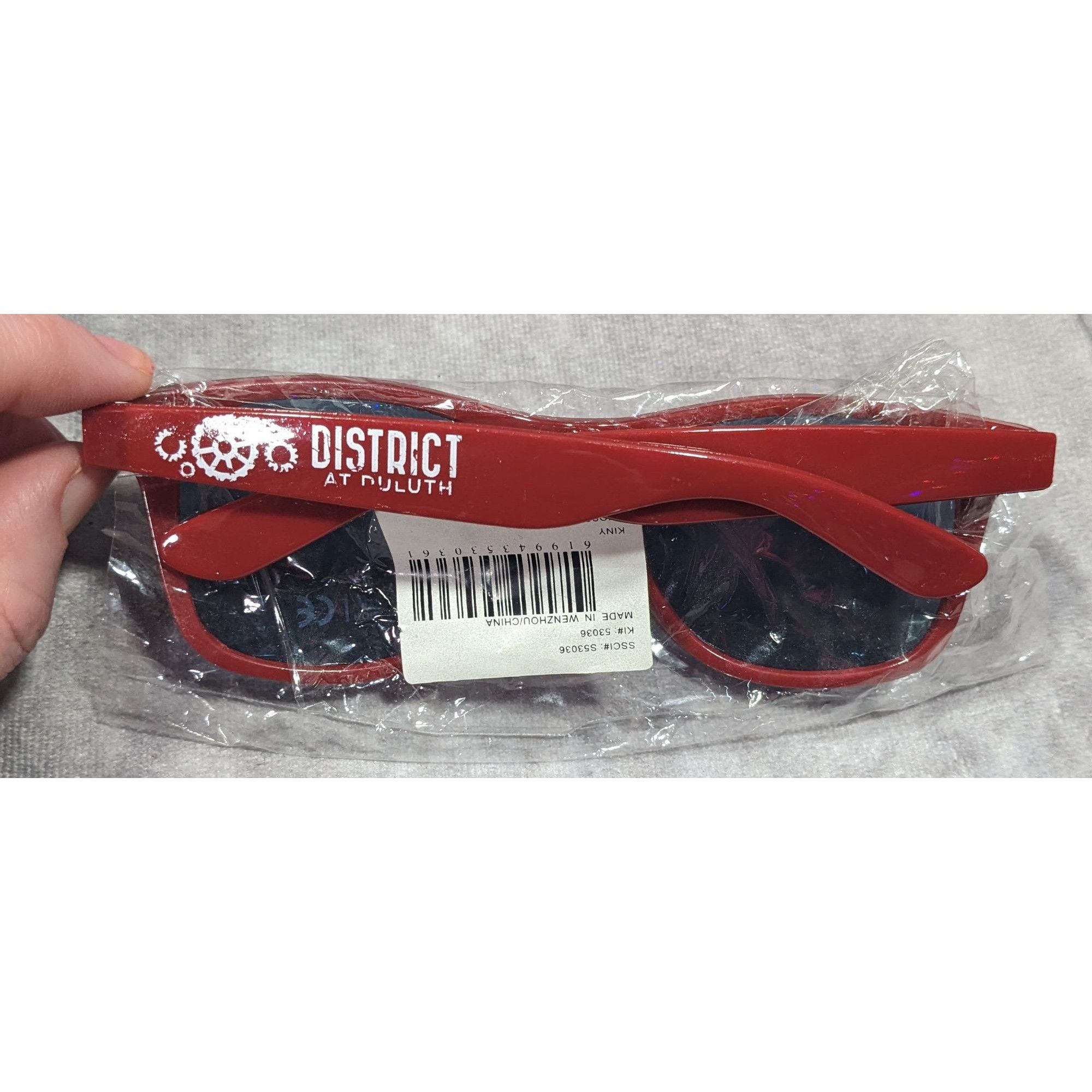 Other District At Duluth Red Casual Fashion Sunglasses Size ONE SIZE - 2 Thumbnail