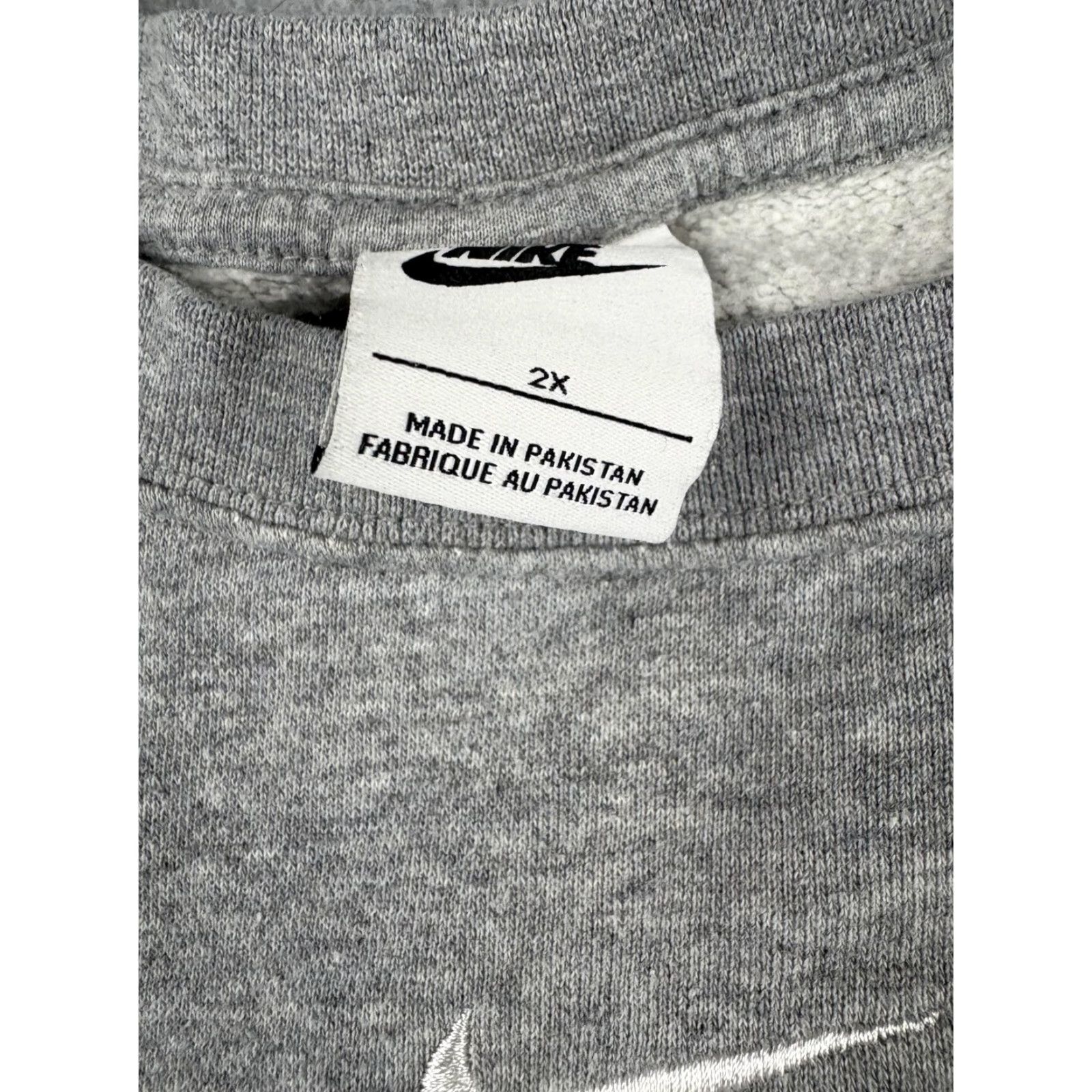 Nike Nike Sweatshirt Women 2XL Gray Crewneck Swoosh Pullover Athletic Cropped Size XXL / US 16-18 / IT 52-54 - 3 Thumbnail