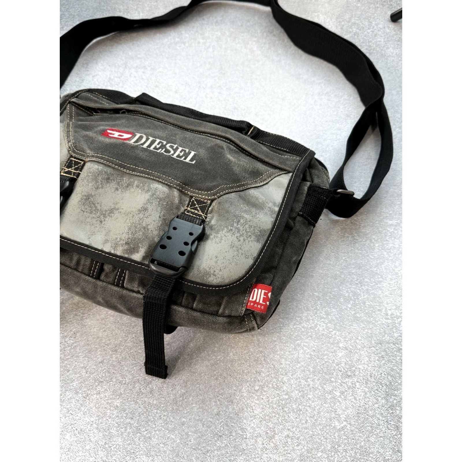 Diesel VINTAGE Diesel Shoulders Bag Military Crossbody Men Y2K Messenger Bag USA Size ONE SIZE - 3 Thumbnail
