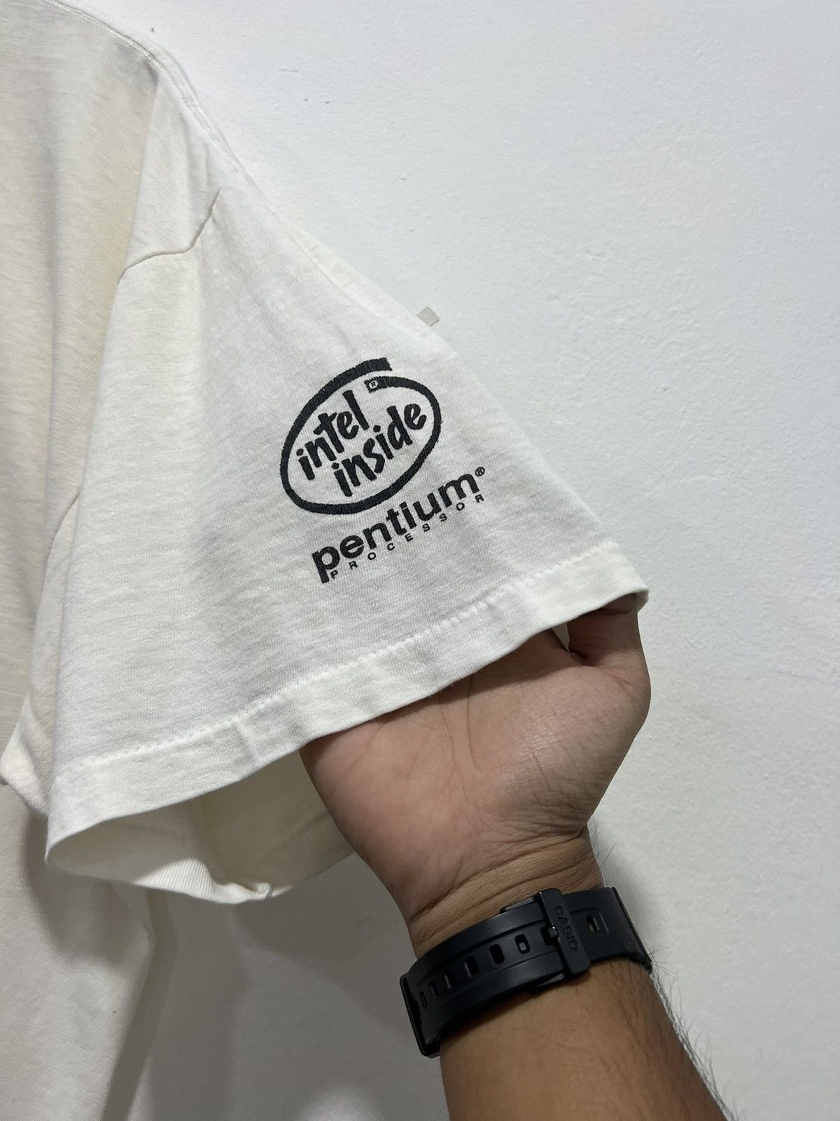 Vintage Vintage 90’s Distressed Intel Promo Tshirt Size US XL / EU 56 / 4 - 11 Thumbnail