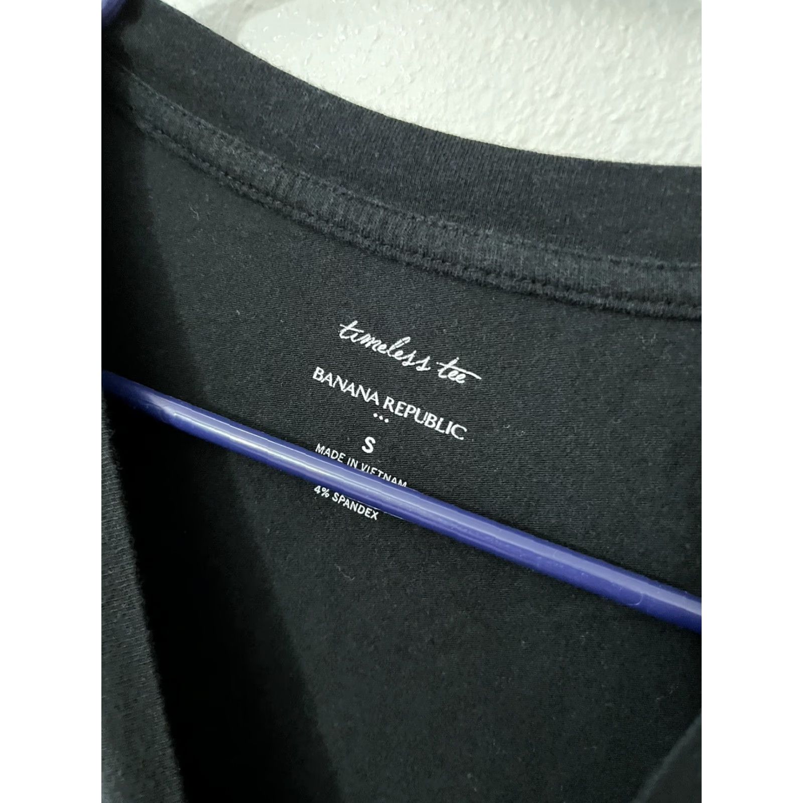Banana Republic BANANA REPUBLIC Timeless Black Short Sleeve Crew Neck T-Shirt Blouse Women Small Size S / US 4 / IT 40 - 3 Thumbnail
