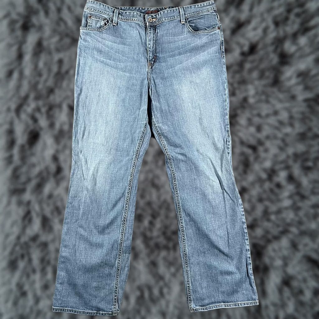 Eddie Bauer VINTAGE Eddie Bauer Jeans Womens 18R Blue Medium Wash 5-Pocket Stretch Denim 30.5 Inseam Womens Jeans Regular Rise 8.5-10.5 in Distressed Size 40" / US 18 - 1 Thumbnail