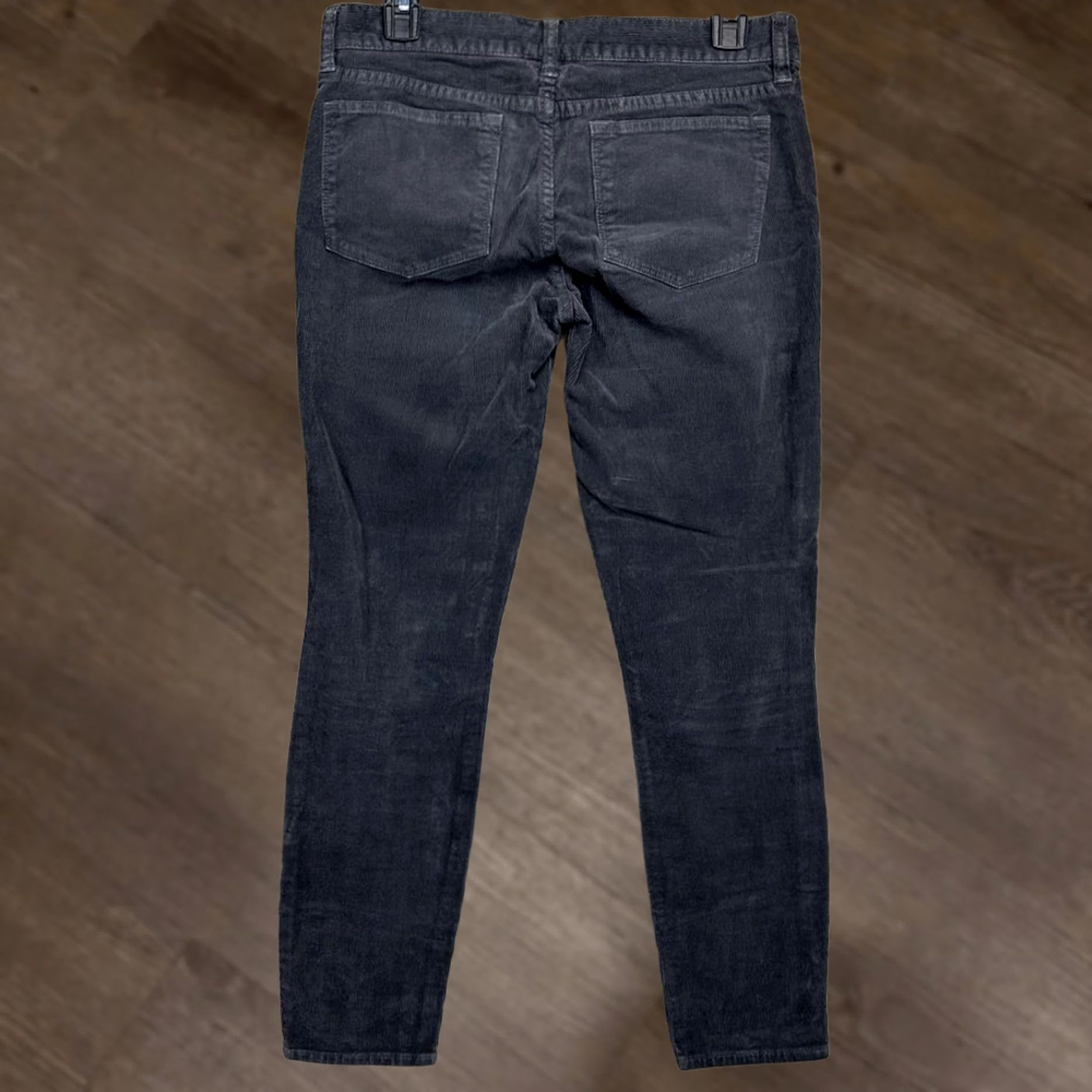 J.Crew J.CREW Pants Womens 27 Dark Grey Corduroy Chino Slim Fit Skinny Leg 5 Pockets Gray, Corduroy, Slim, Casual, Preppy, Womens, 27 Inseam Size 27" / US 4 / IT 40 - 1 Thumbnail