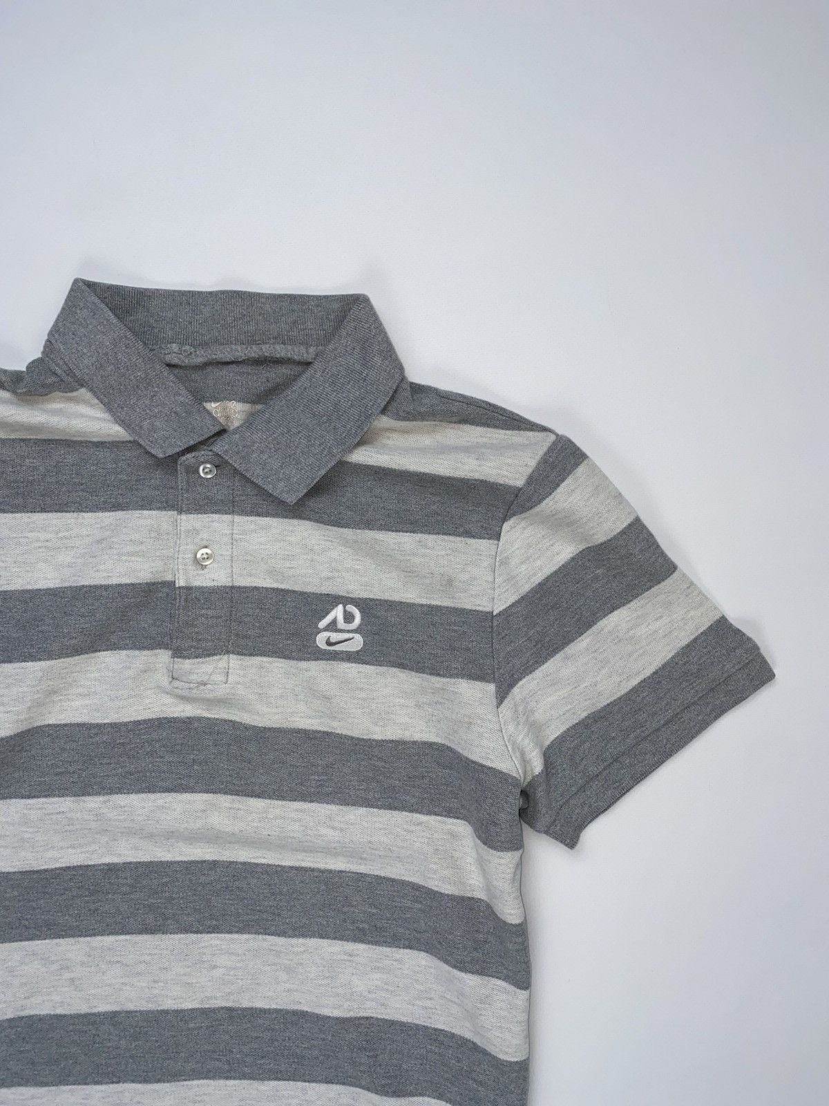 Nike 🚨 Nike vintage polo t shirt short sleeve silver man athletic Size US M / EU 48-50 / 2 - 3 Thumbnail