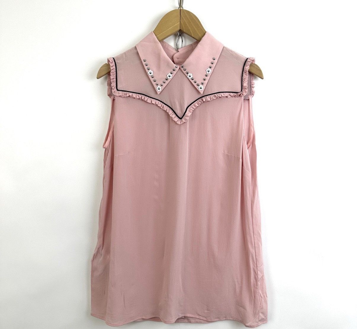 Miu Miu Miumiu Sleeveless Beaded Top K12 Size S / US 4 / IT 40 - 1 Thumbnail