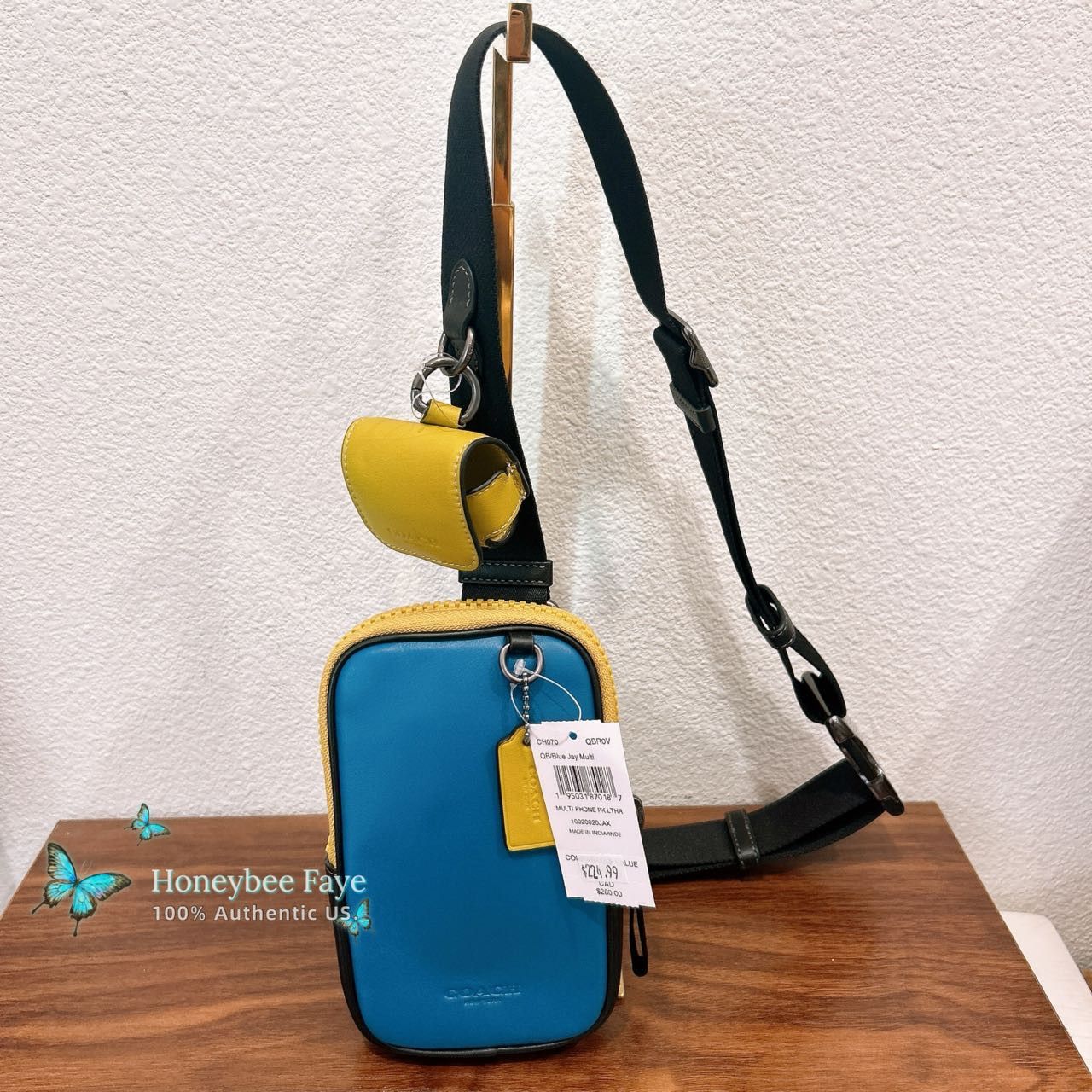Coach Multifunction Phone Pack In Colorblock CH070 Size ONE SIZE - 1 Thumbnail