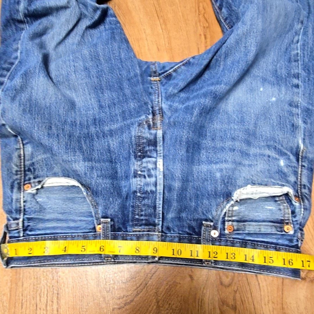 Levi's Levi's 501 Jeans Button Fly Faded Blue Denim 34x34 Size US 34 / EU 50 - 13 Thumbnail