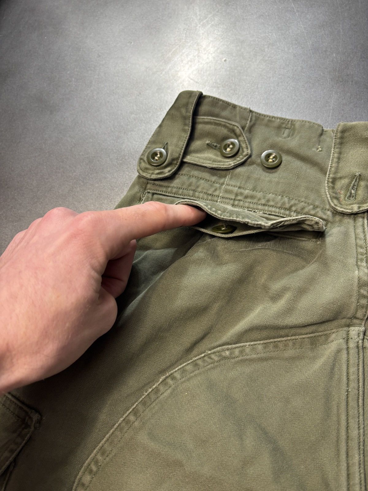 Vintage 1960s Vintage Dutch Military Cargo Shorts Heavy Duty Utility Size US 26 / EU 42 - 9 Thumbnail