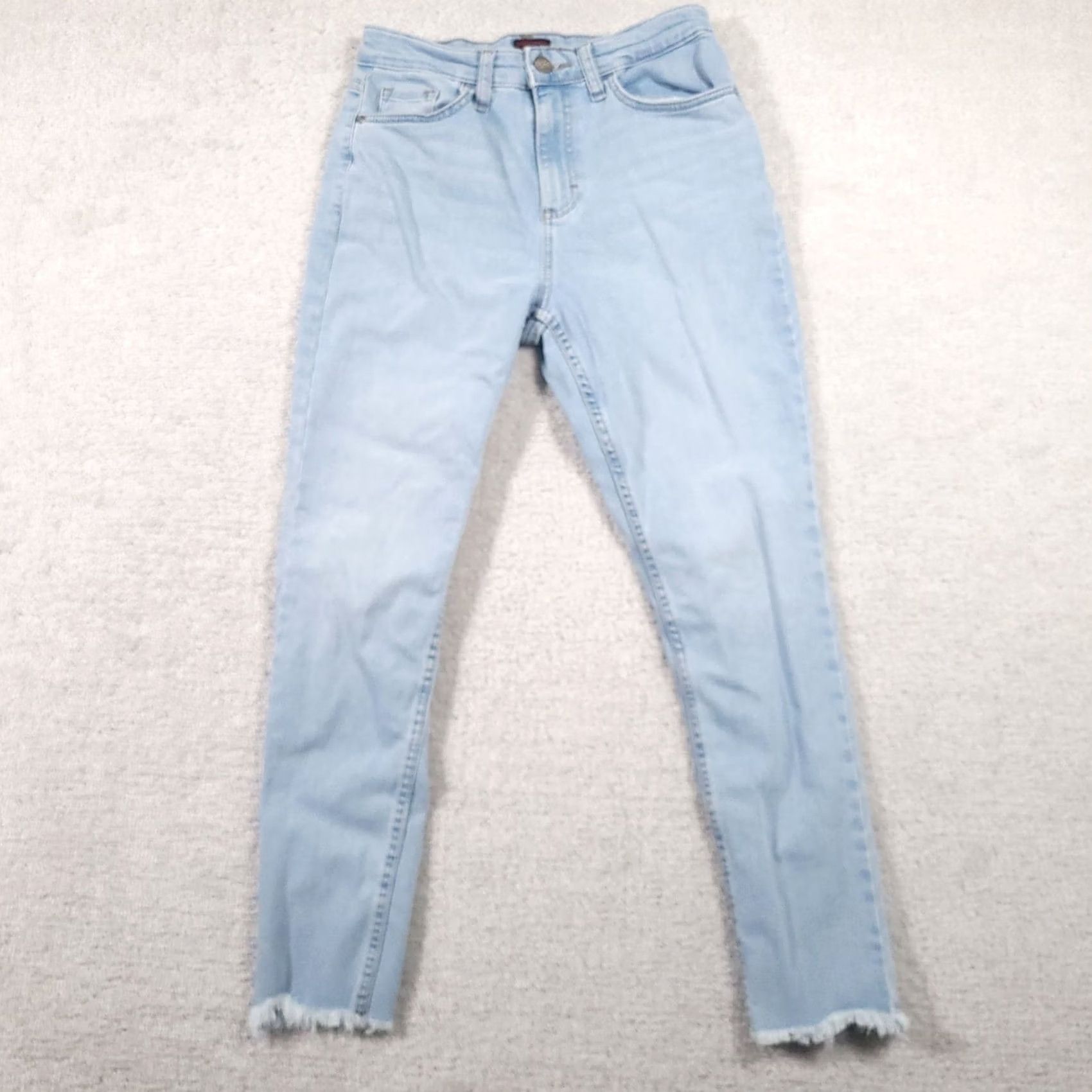 Lee Lee Jeans Women's 8 M Light Wash Stretch Mid Rise Denim Capri Crop 26.5" Raw Hem Jeans Size 30" / US 8 / IT 44 - 2 Thumbnail