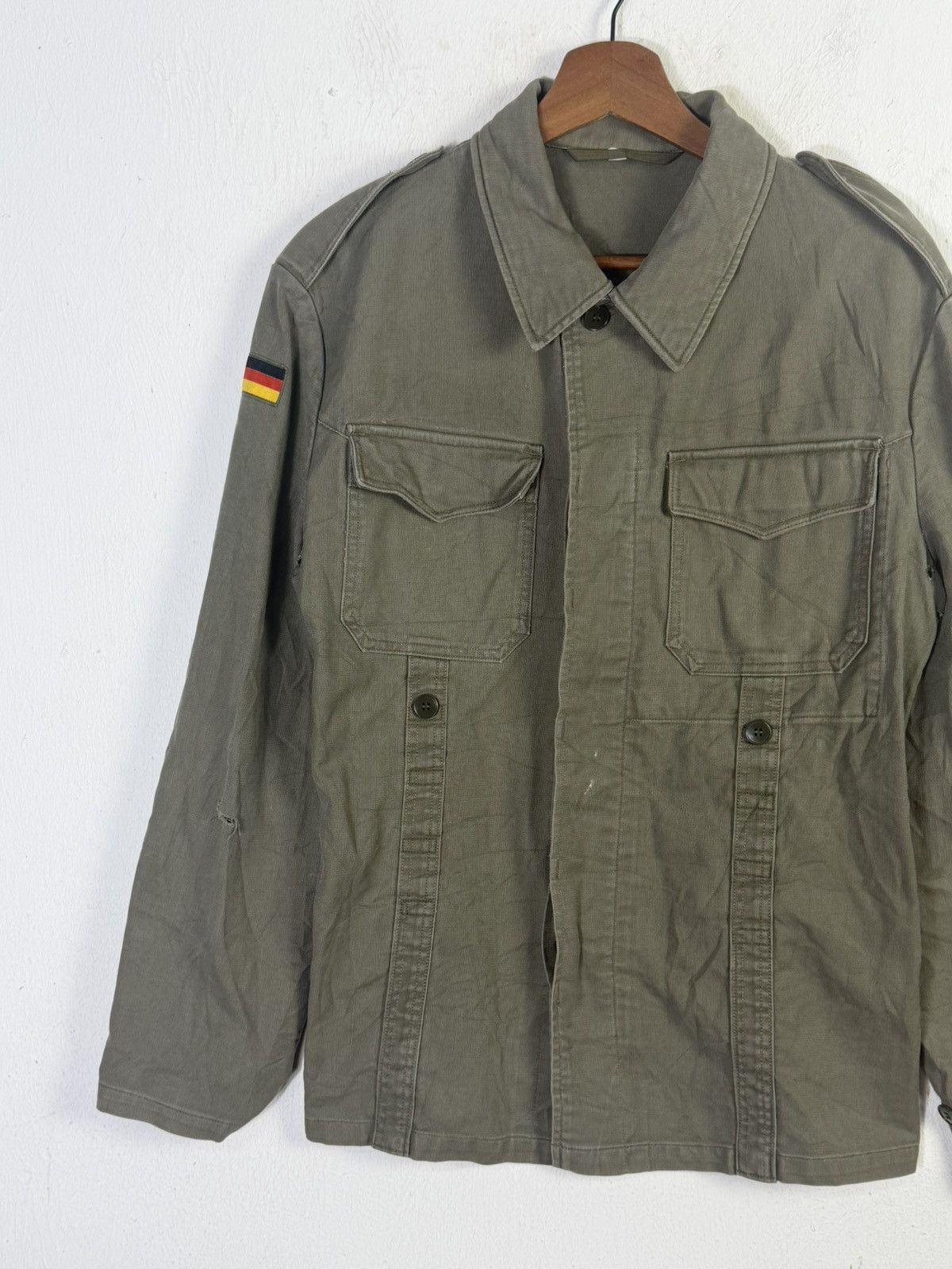 Vintage Vintage Germany Military Button Shirt Jacket Side Flag Logo Size US M / EU 48-50 / 2 - 5 Thumbnail
