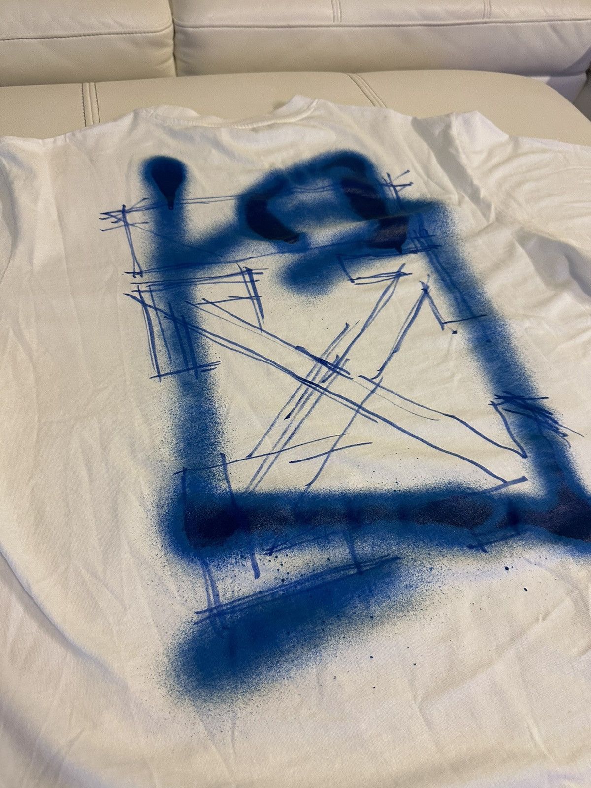Off-White Off White Graffiti Logo Tee Size US L / EU 52-54 / 3 - 11 Thumbnail