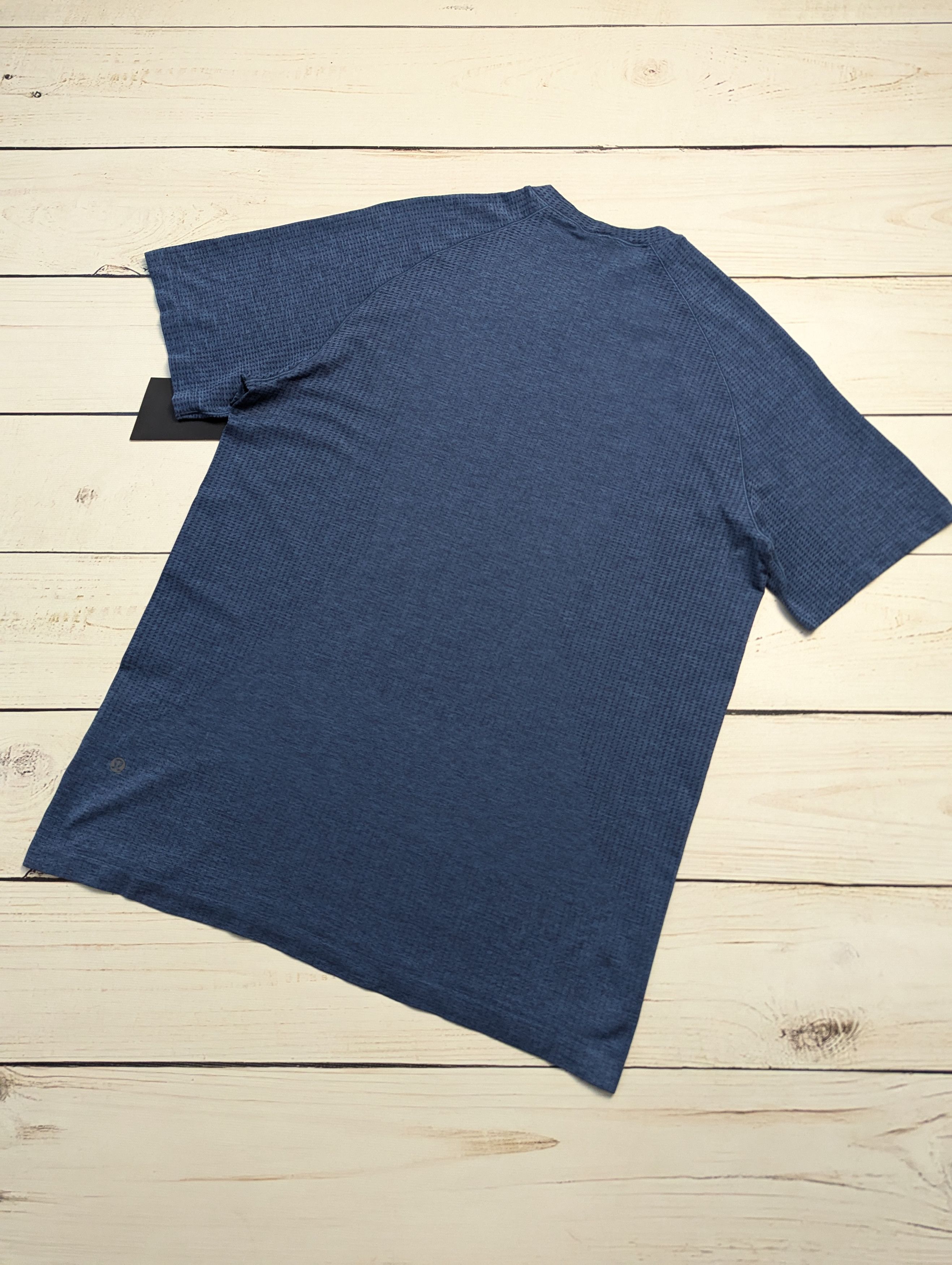 Lululemon Lululemon Metal Tech Vent Short Sleeve Large Size US L / EU 52-54 / 3 - 8 Thumbnail