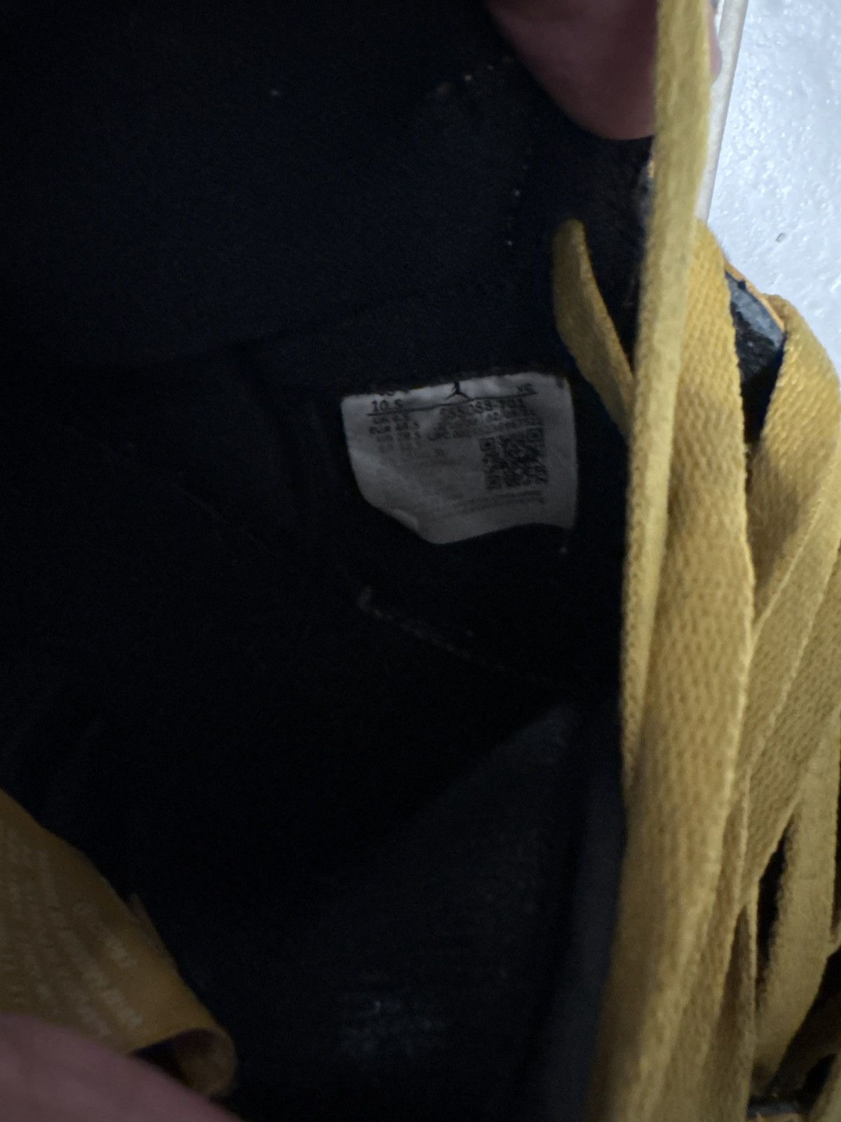 Jordan Brand Jordan 1 Retro High Pollen Size US 9.5 / EU 42-43 - 3 Thumbnail